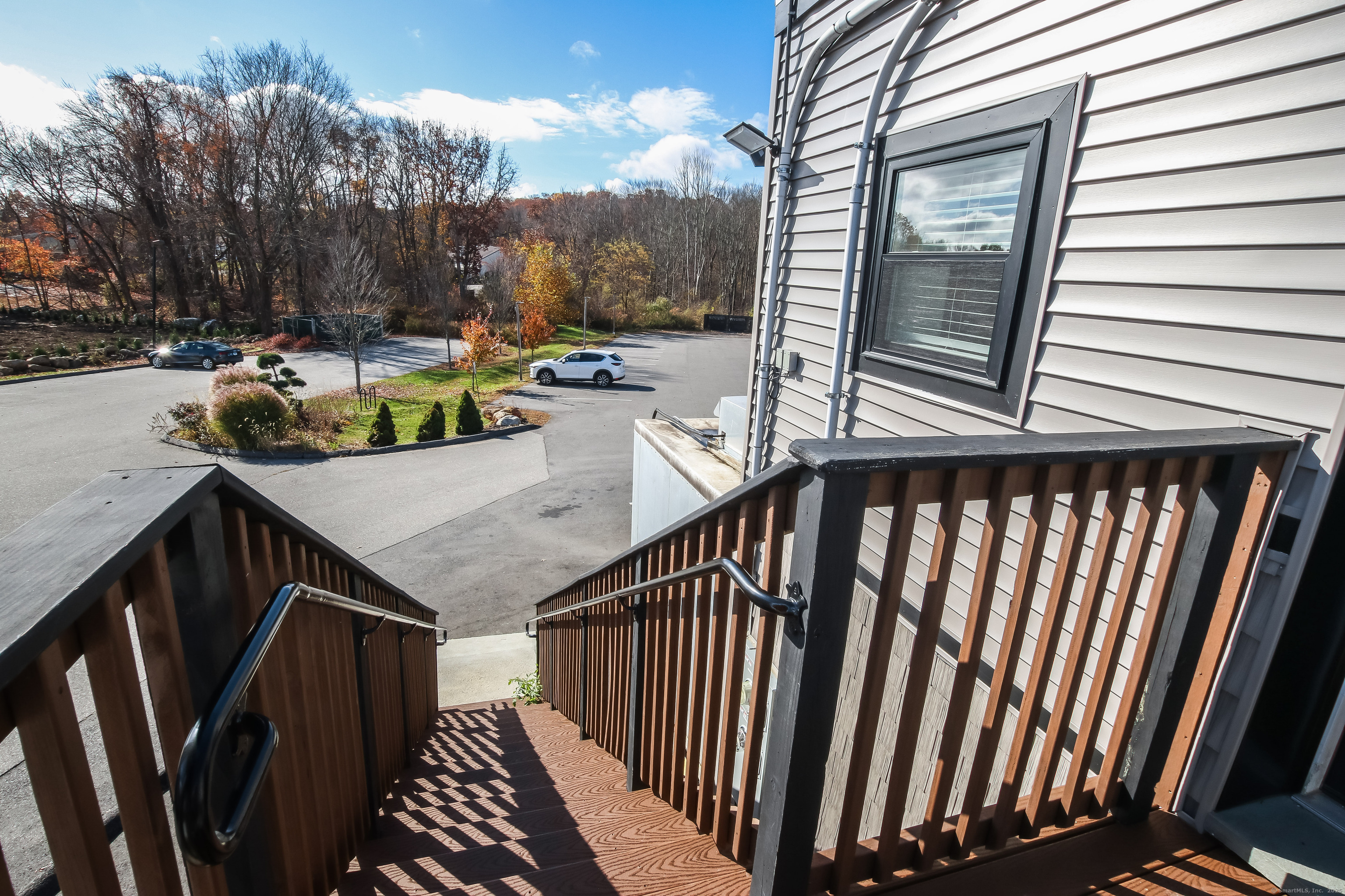 Marlborough, Connecticut 06447, United States, 2 Bedrooms Bedrooms, ,1 BathroomBathrooms,Residential,Pending,90963