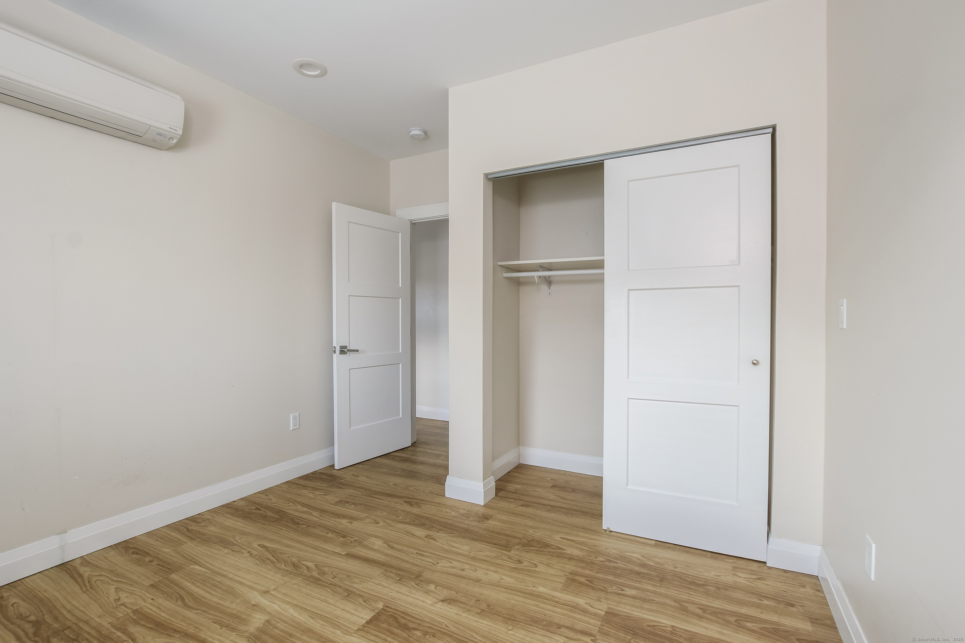 Marlborough, Connecticut 06447, United States, 2 Bedrooms Bedrooms, ,1 BathroomBathrooms,Residential,Pending,90963