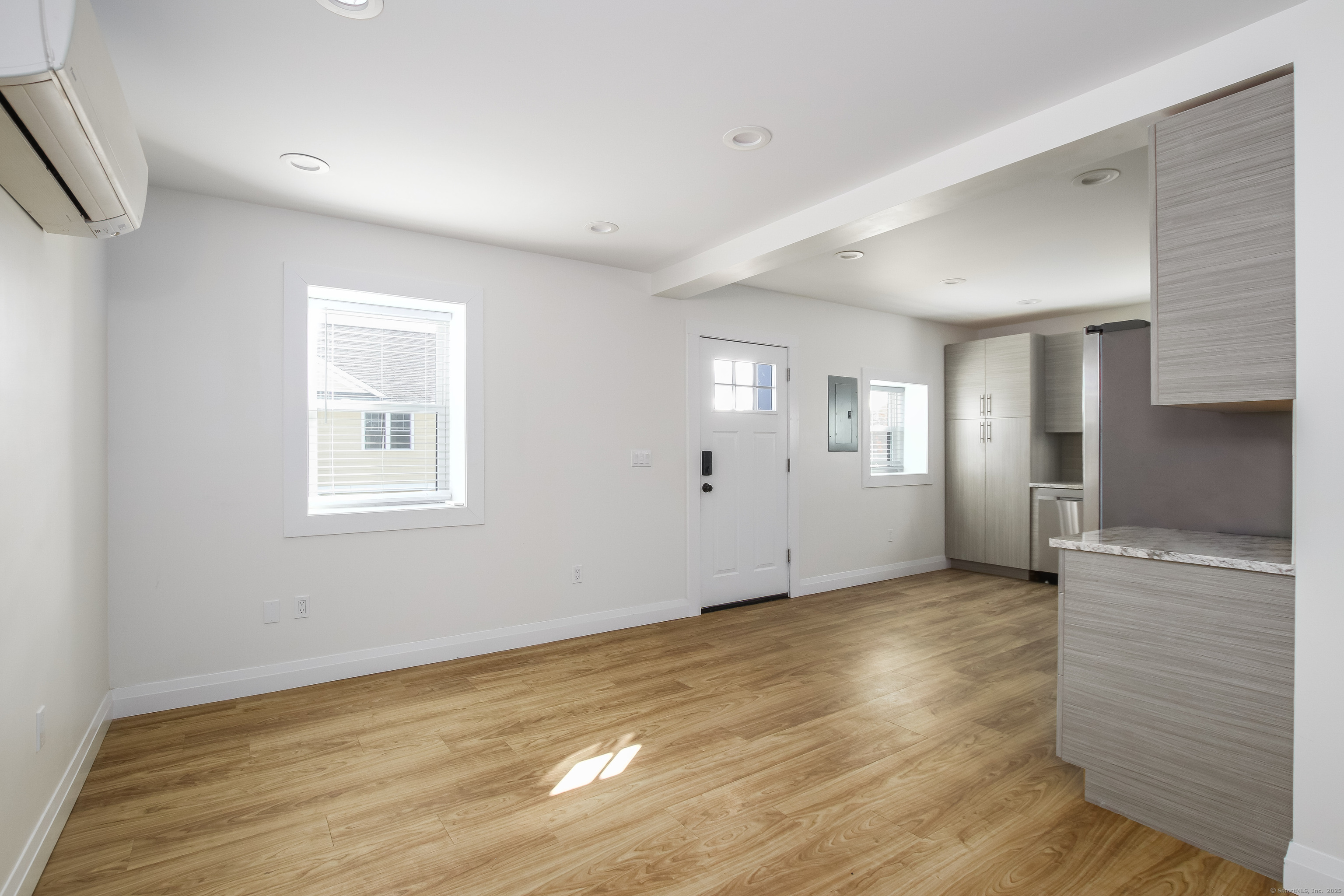 Marlborough, Connecticut 06447, United States, 2 Bedrooms Bedrooms, ,1 BathroomBathrooms,Residential,Pending,90963