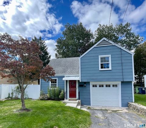 Photo of 167 Hollow Tree Ridge Road, Darien, CT 06820 (MLS # 24156309)