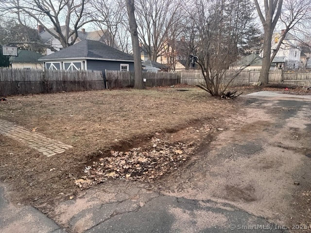 New Haven, Connecticut 06511, United States, 2 Bedrooms Bedrooms, ,1 BathroomBathrooms,Residential,Pending,14665