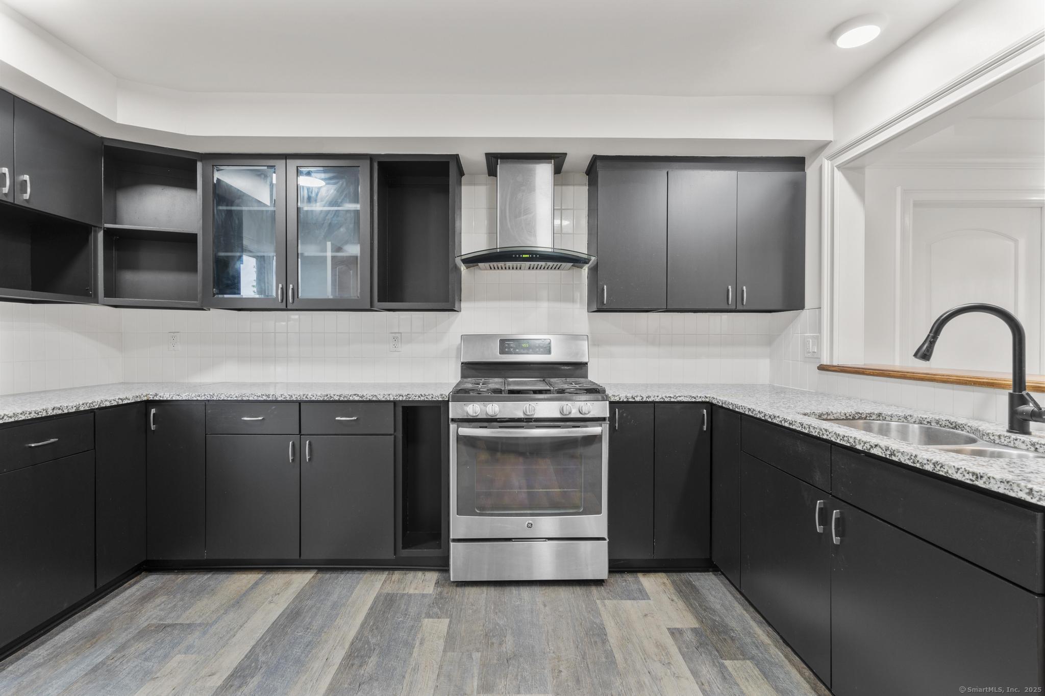 38 Bronson Street, Waterbury, Connecticut image 14