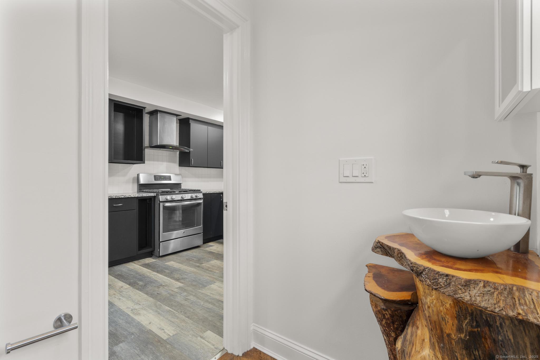 38 Bronson Street, Waterbury, Connecticut image 18