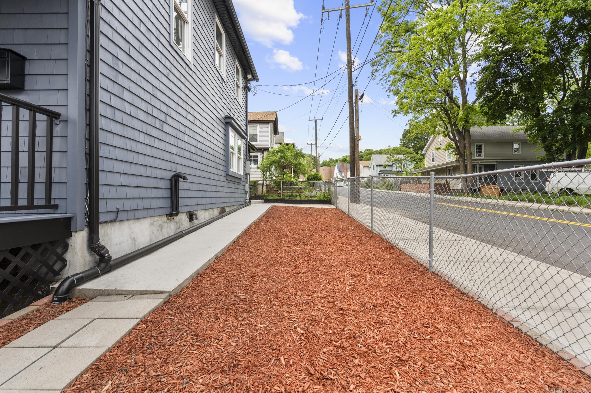 38 Bronson Street, Waterbury, Connecticut image 30