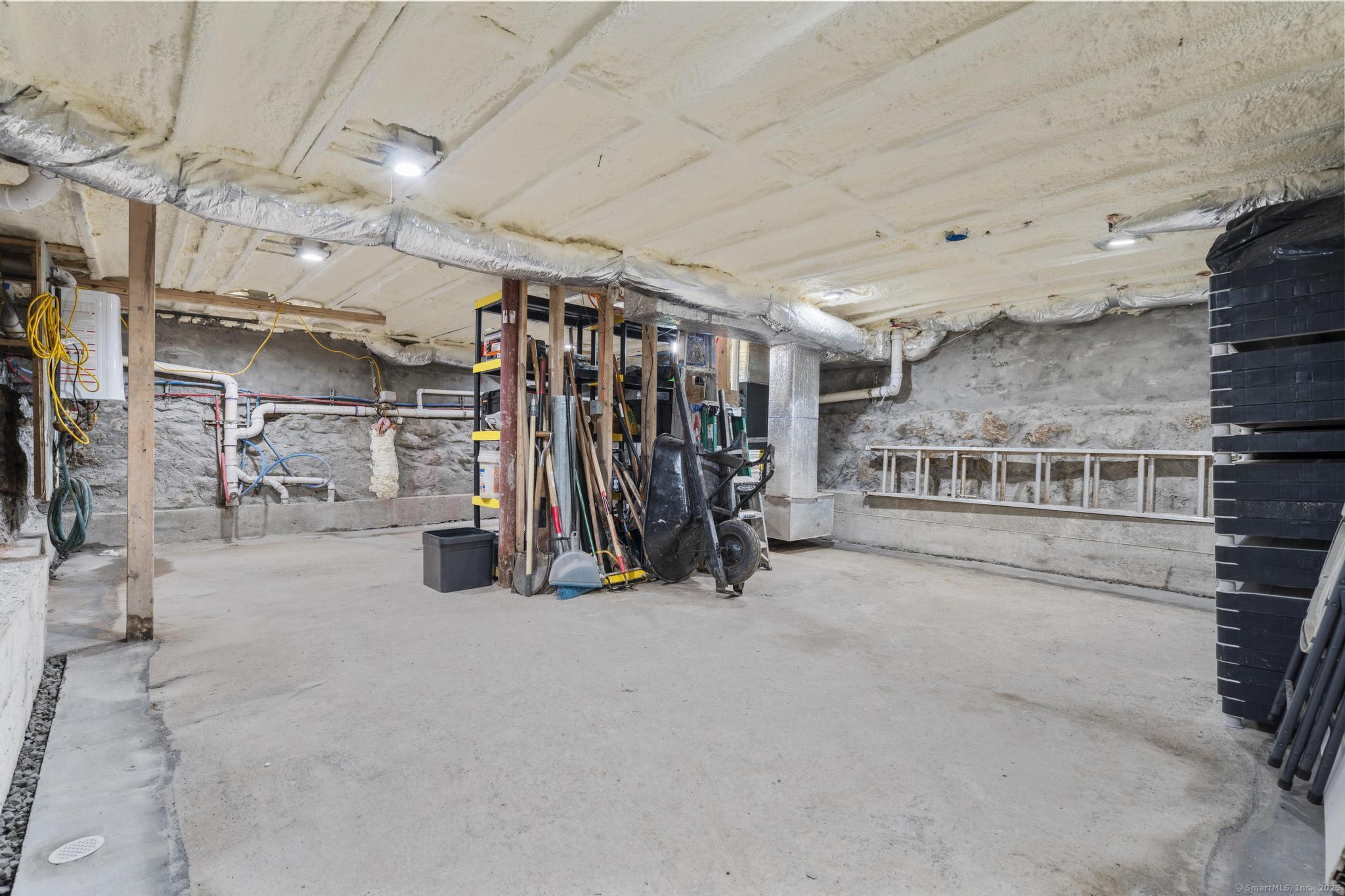 38 Bronson Street, Waterbury, Connecticut image 29