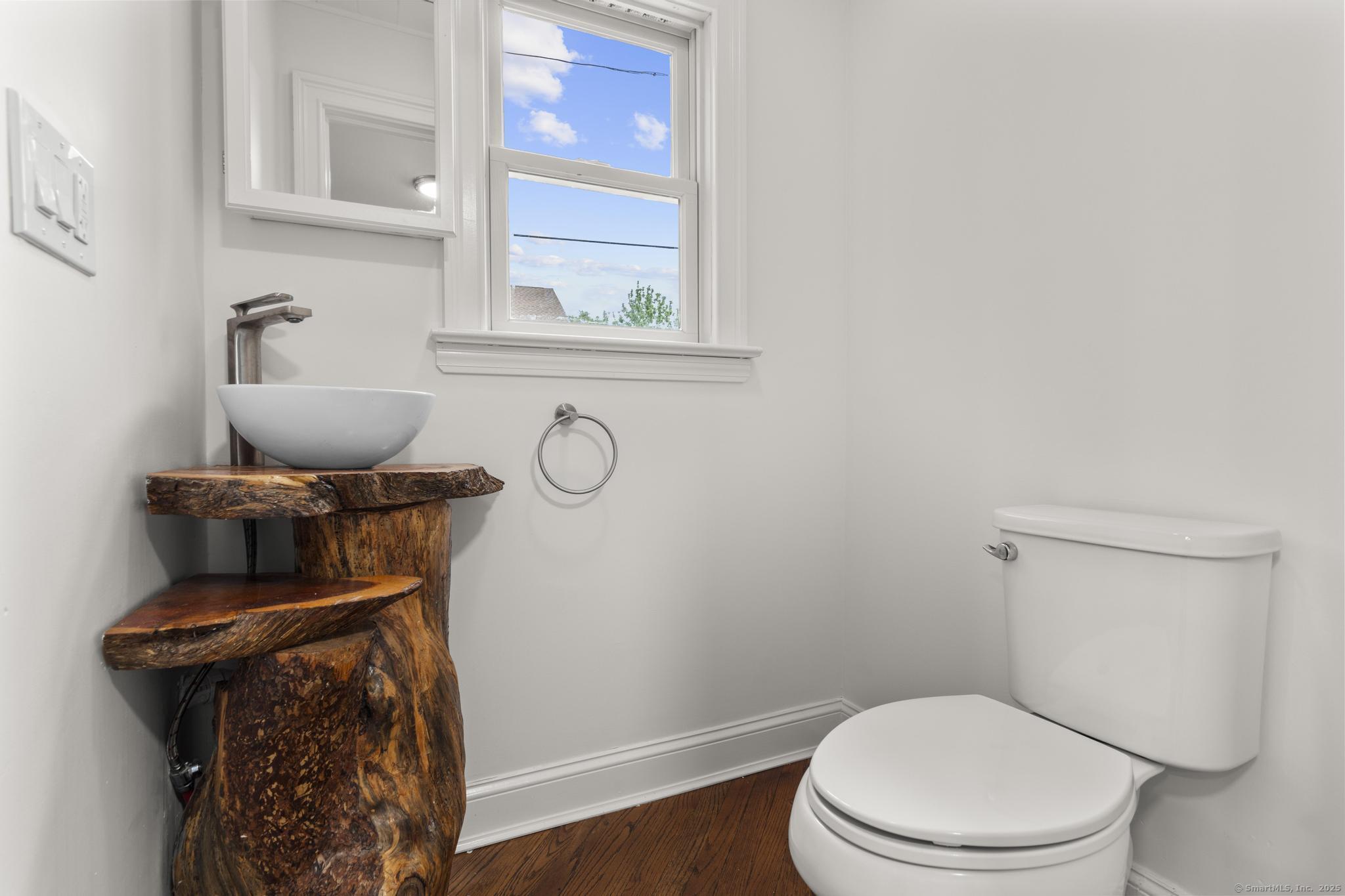 38 Bronson Street, Waterbury, Connecticut image 17