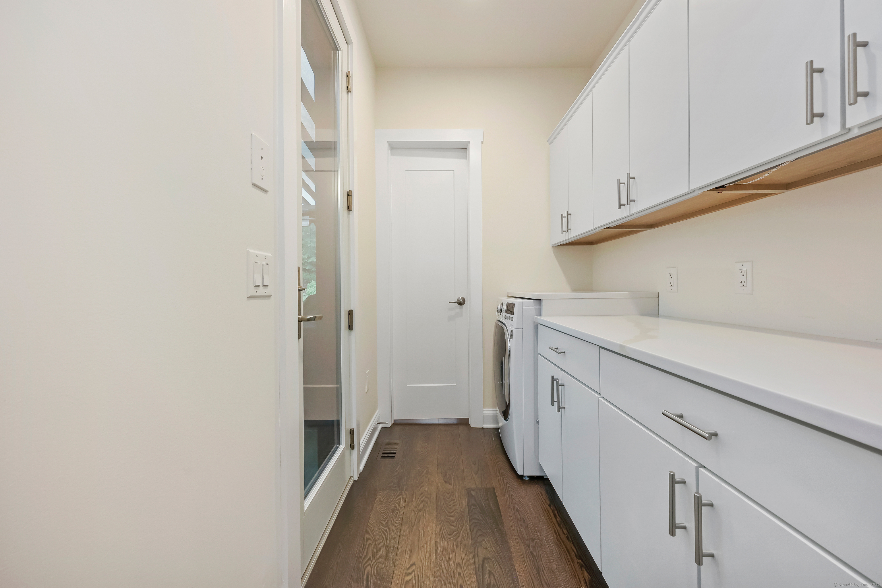 43 Hunting Ridge Road, Greenwich, Connecticut image 8