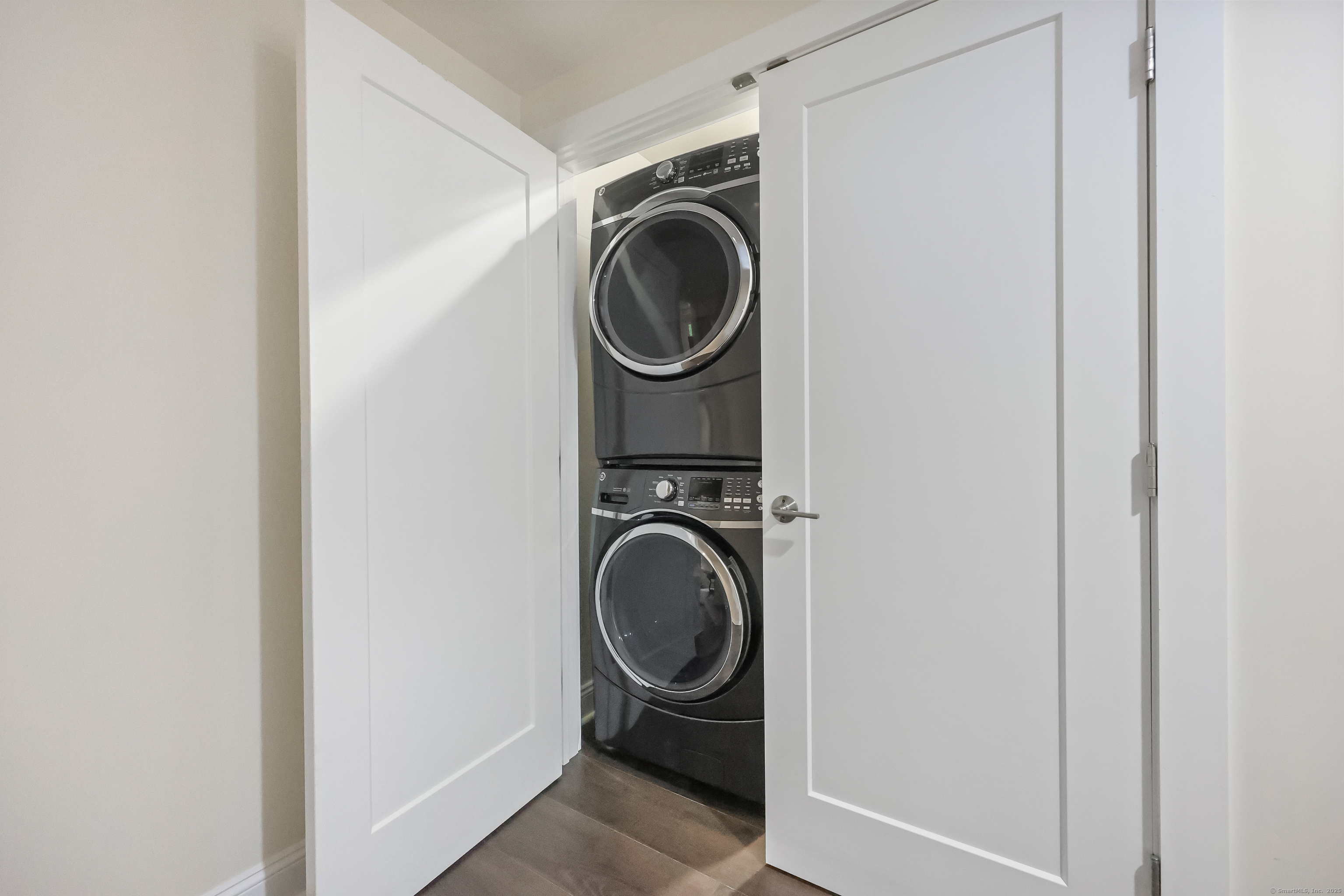 43 Hunting Ridge Road, Greenwich, Connecticut image 31