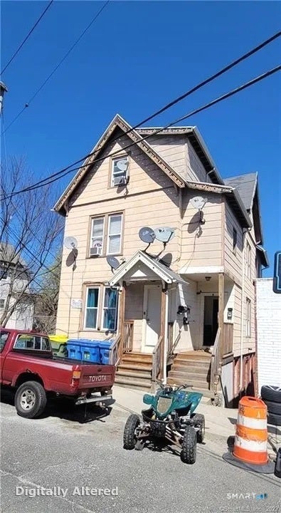 Photo of 8 Lawrence Street, Waterbury, CT 06708 (MLS # 24209429)