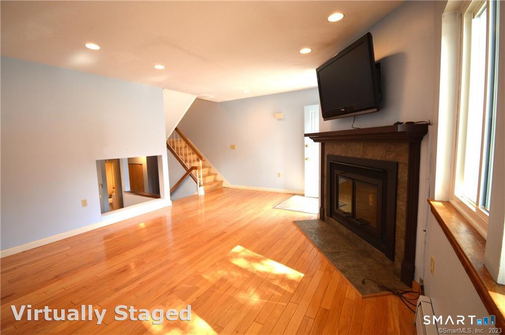 60 Old Town Road 194