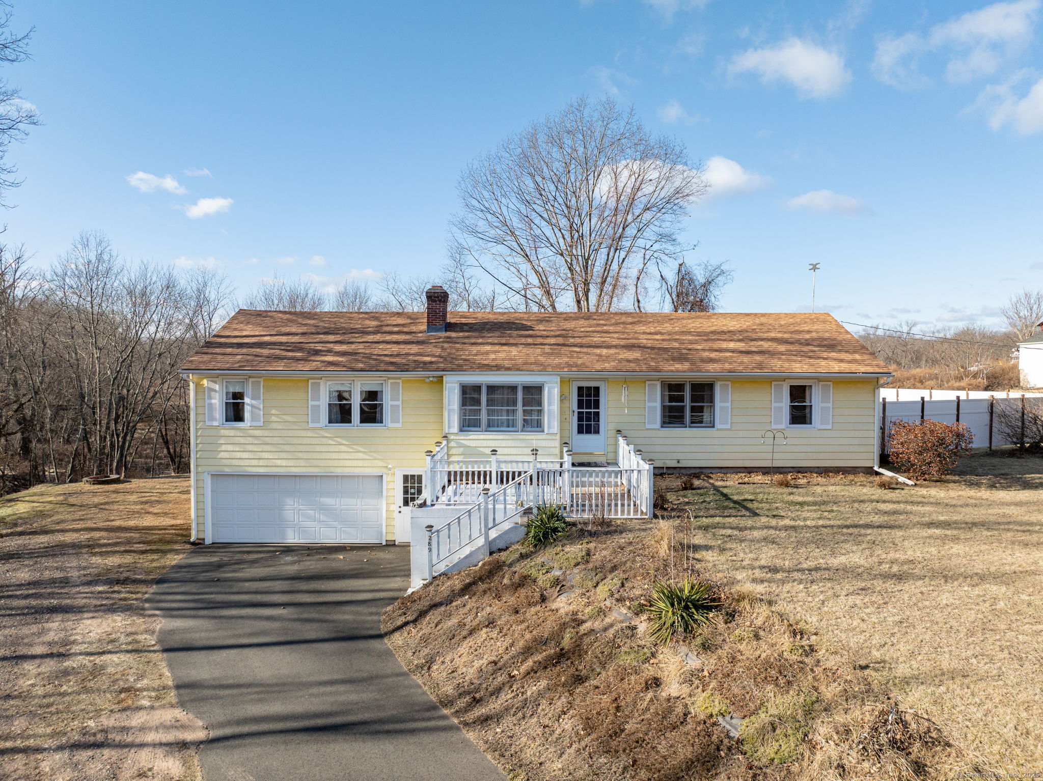 289 Hartford Avenue, East Granby, Connecticut - 3 Bedrooms  
2 Bathrooms  
7 Rooms - 