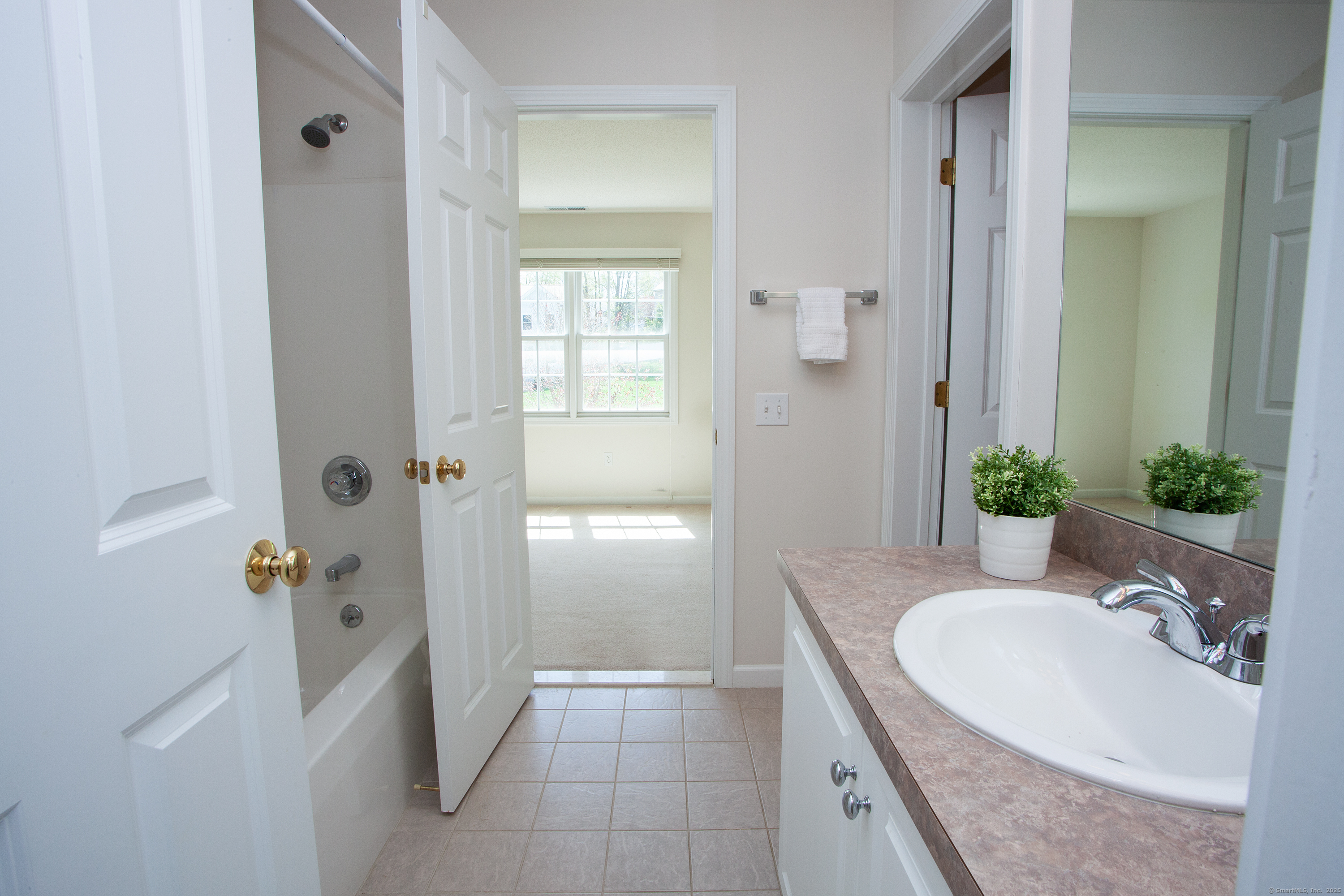 315 Briarwood Drive, Manchester, Connecticut image 26