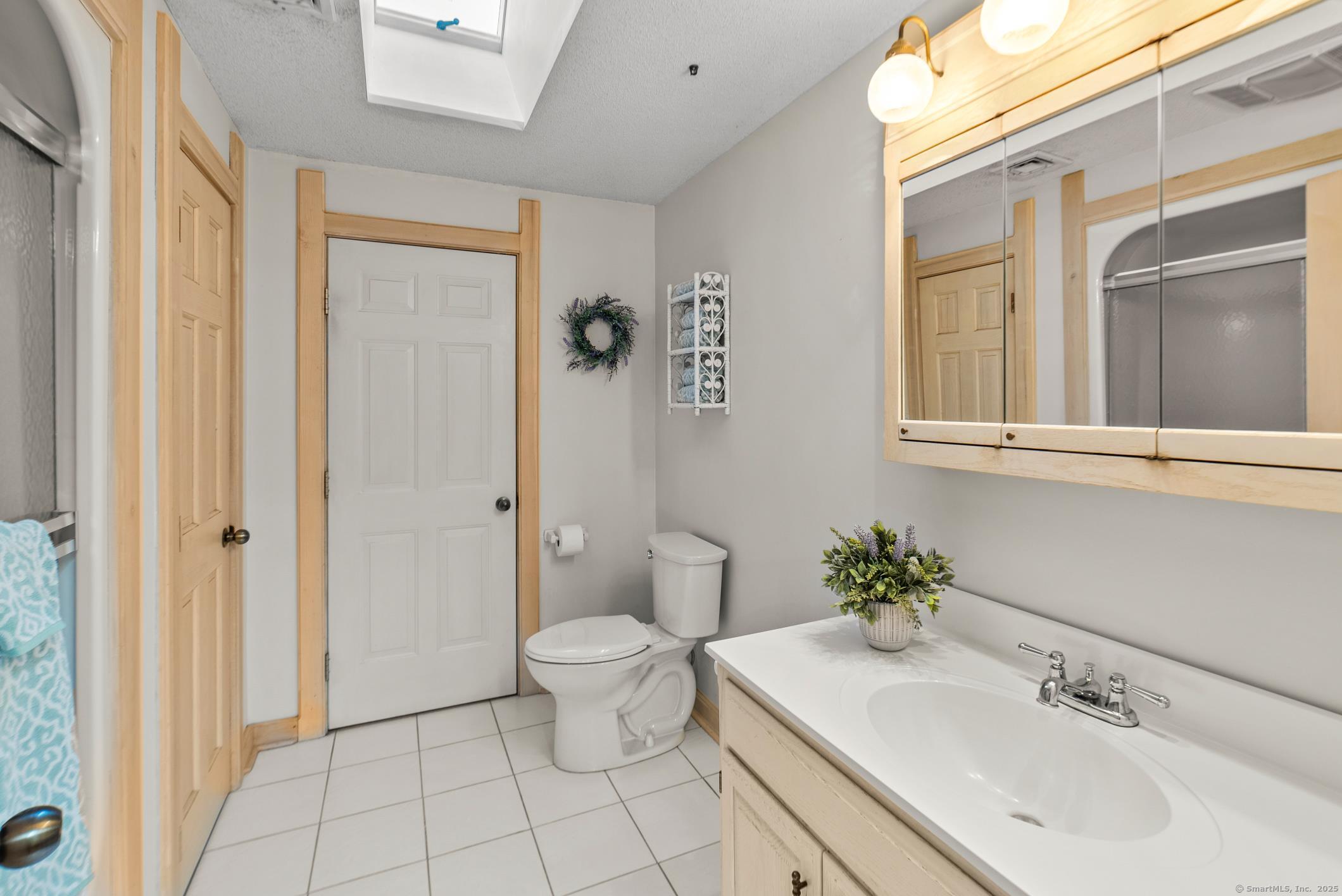 32 Meeks Point Road, East Hampton, Connecticut image 29