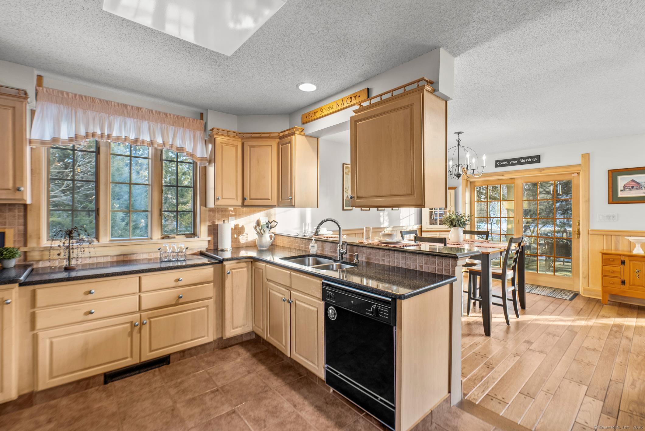 32 Meeks Point Road, East Hampton, Connecticut image 16