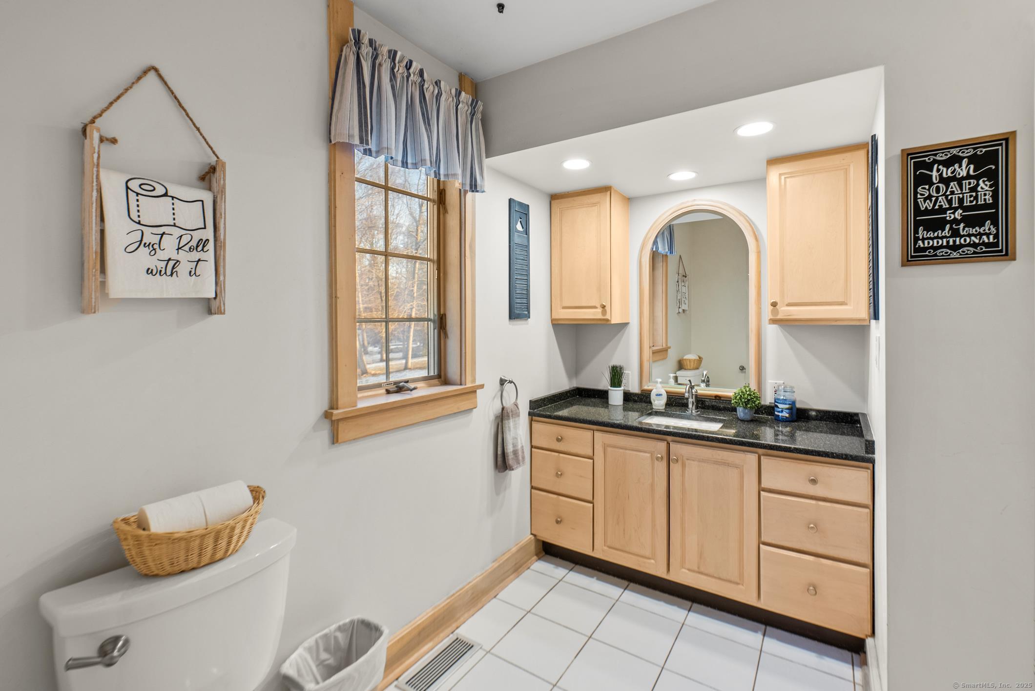 32 Meeks Point Road, East Hampton, Connecticut image 25