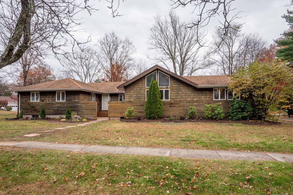 Photo of 148 King Philip Drive, West Hartford, CT 06117 (MLS # 24159445)