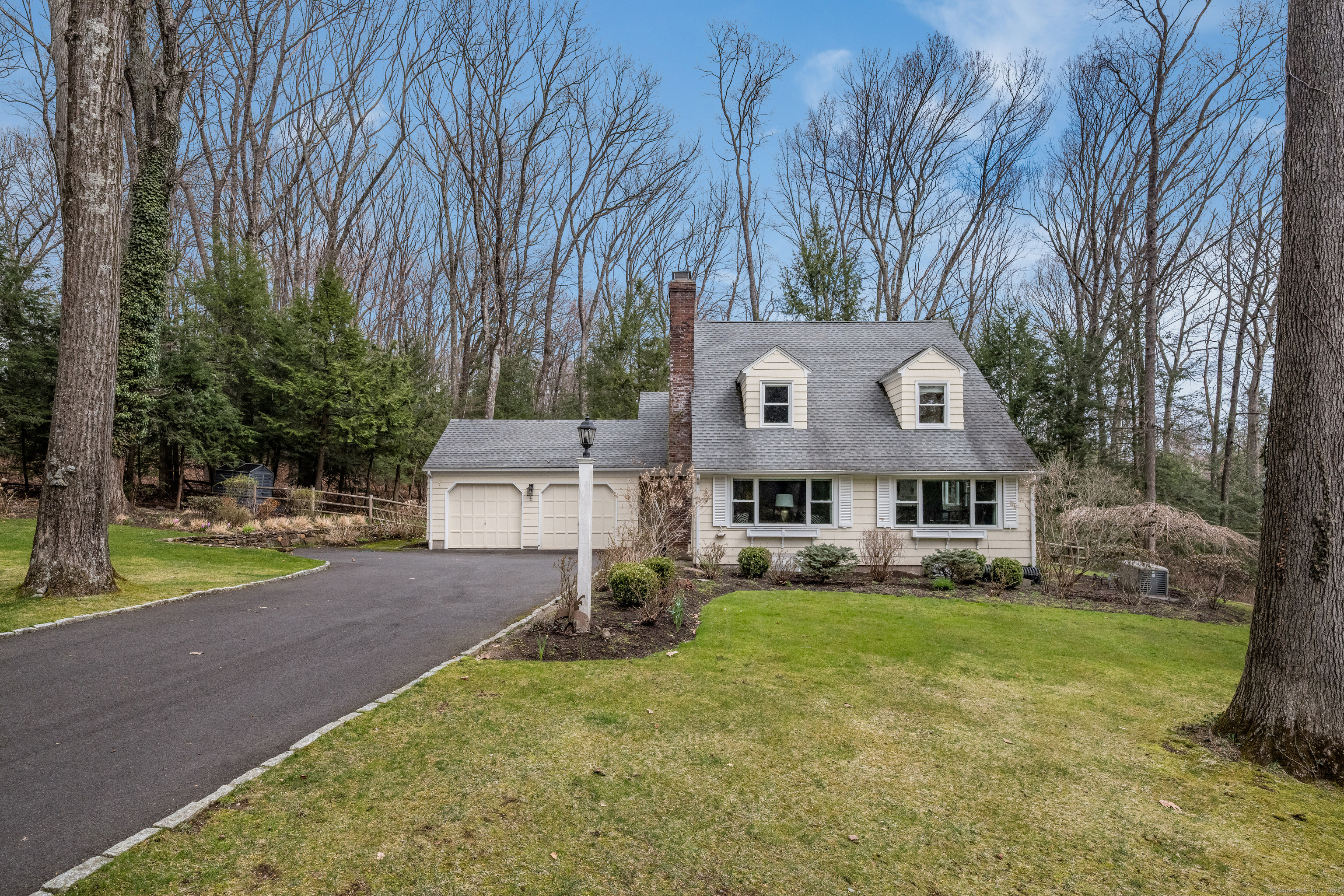 26 Latimer Lane, Simsbury, Connecticut image 1