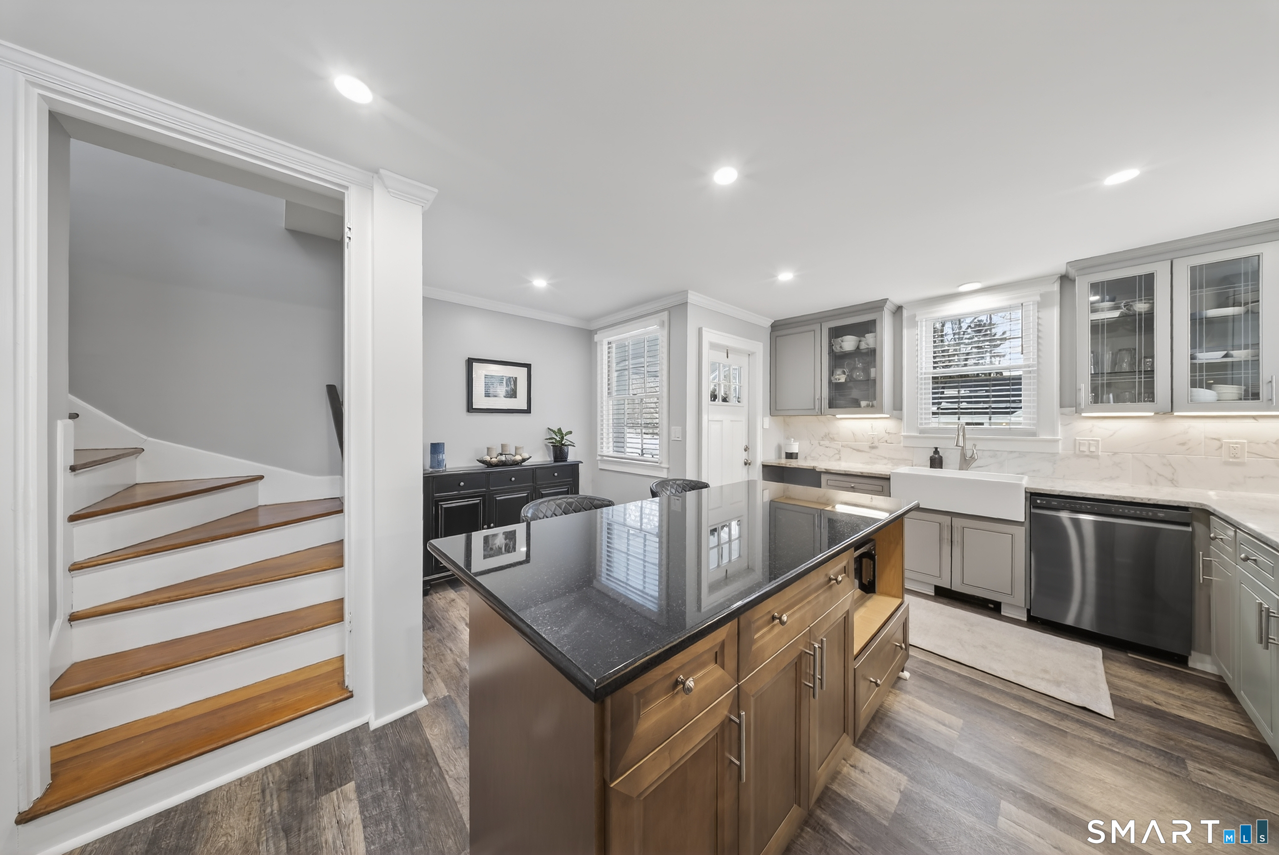 69 Bloomfield Avenue