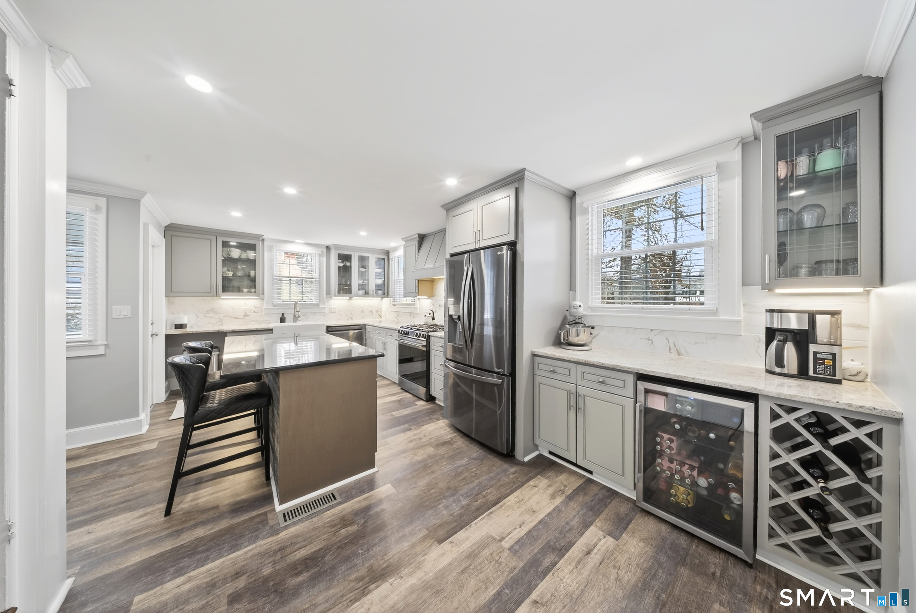 69 Bloomfield Avenue