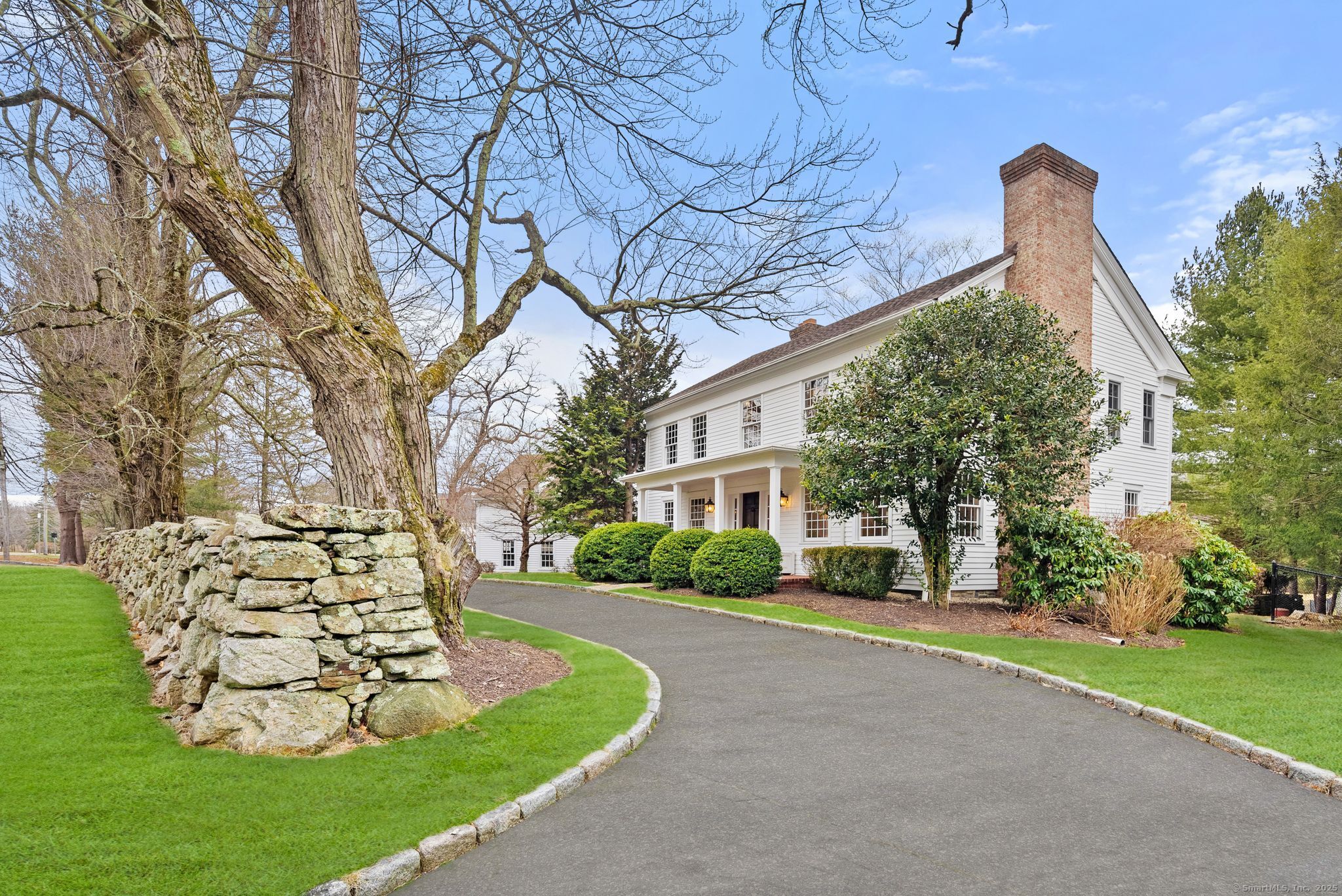 Property for Sale at 147 Cross Highway, Westport, Connecticut - Bedrooms: 5 
Bathrooms: 5.5 
Rooms: 11  - $3,199,000