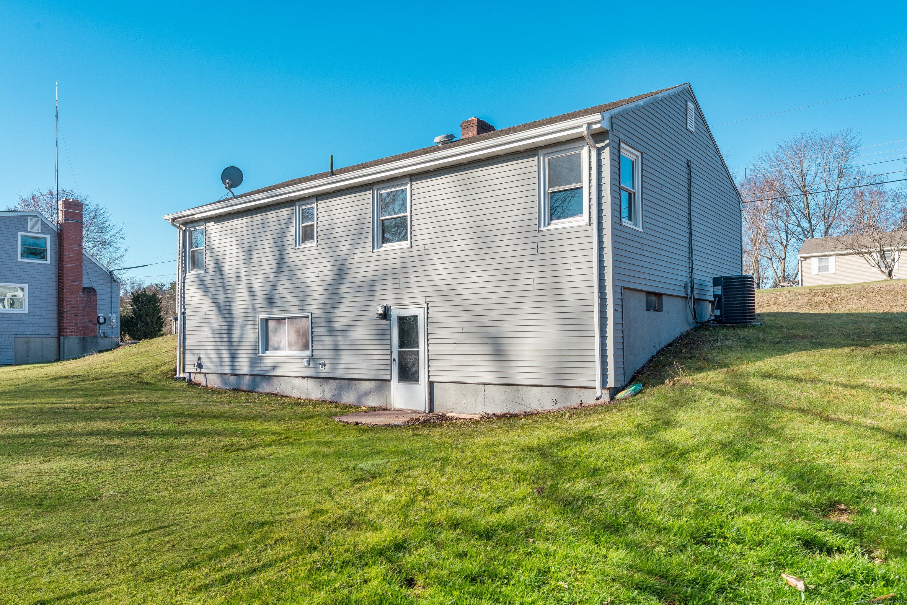 22 Winthrop Boulevard, Cromwell, Connecticut image 3
