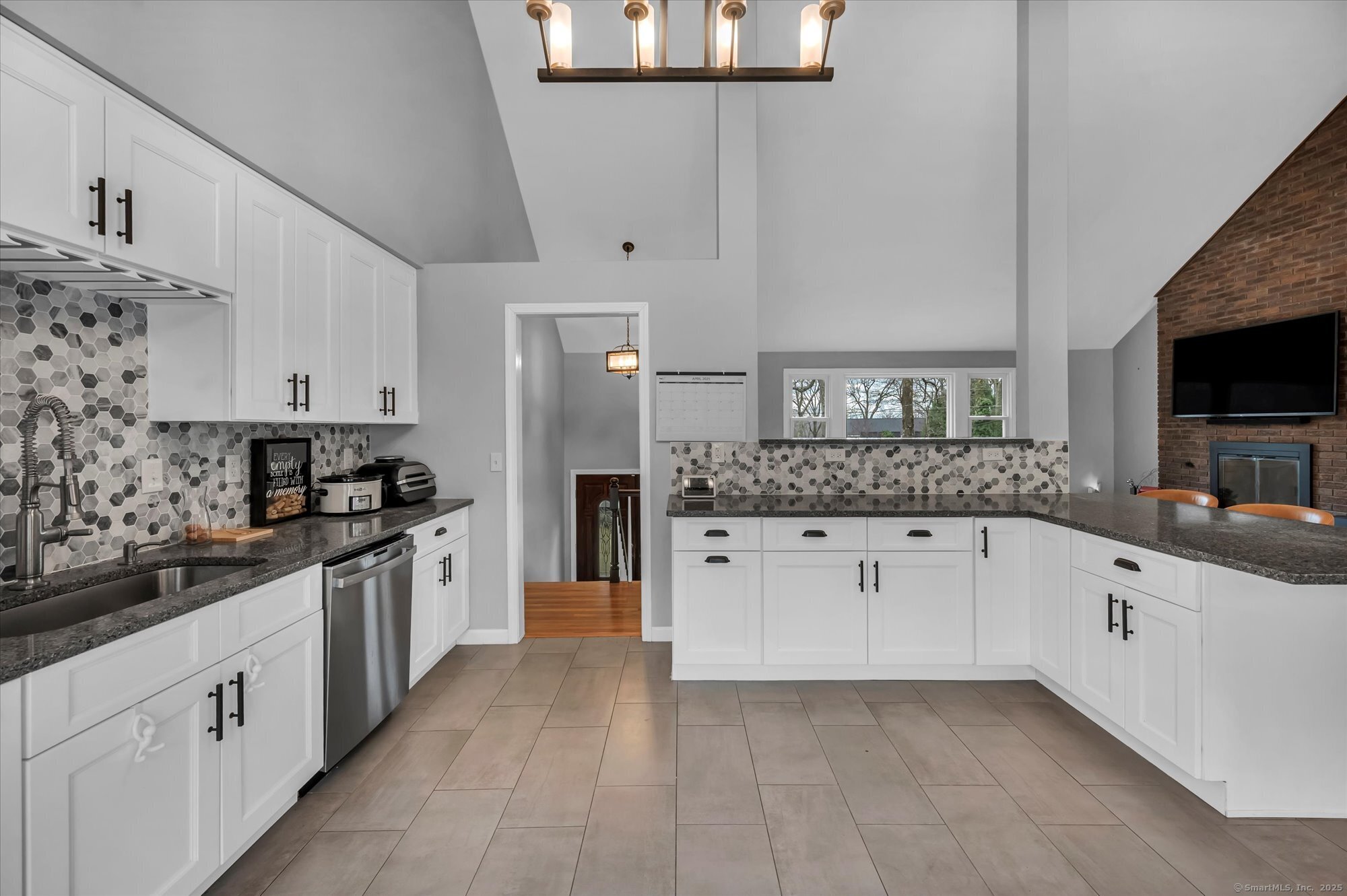 394 Woodhaven Road, Glastonbury, Connecticut image 8
