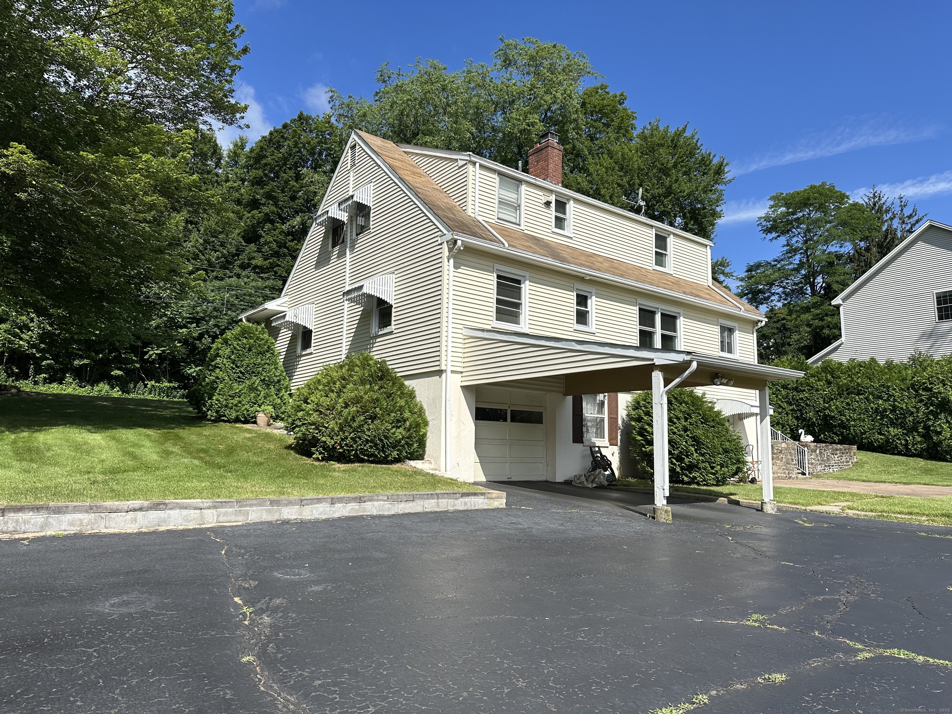 175 Coram Road