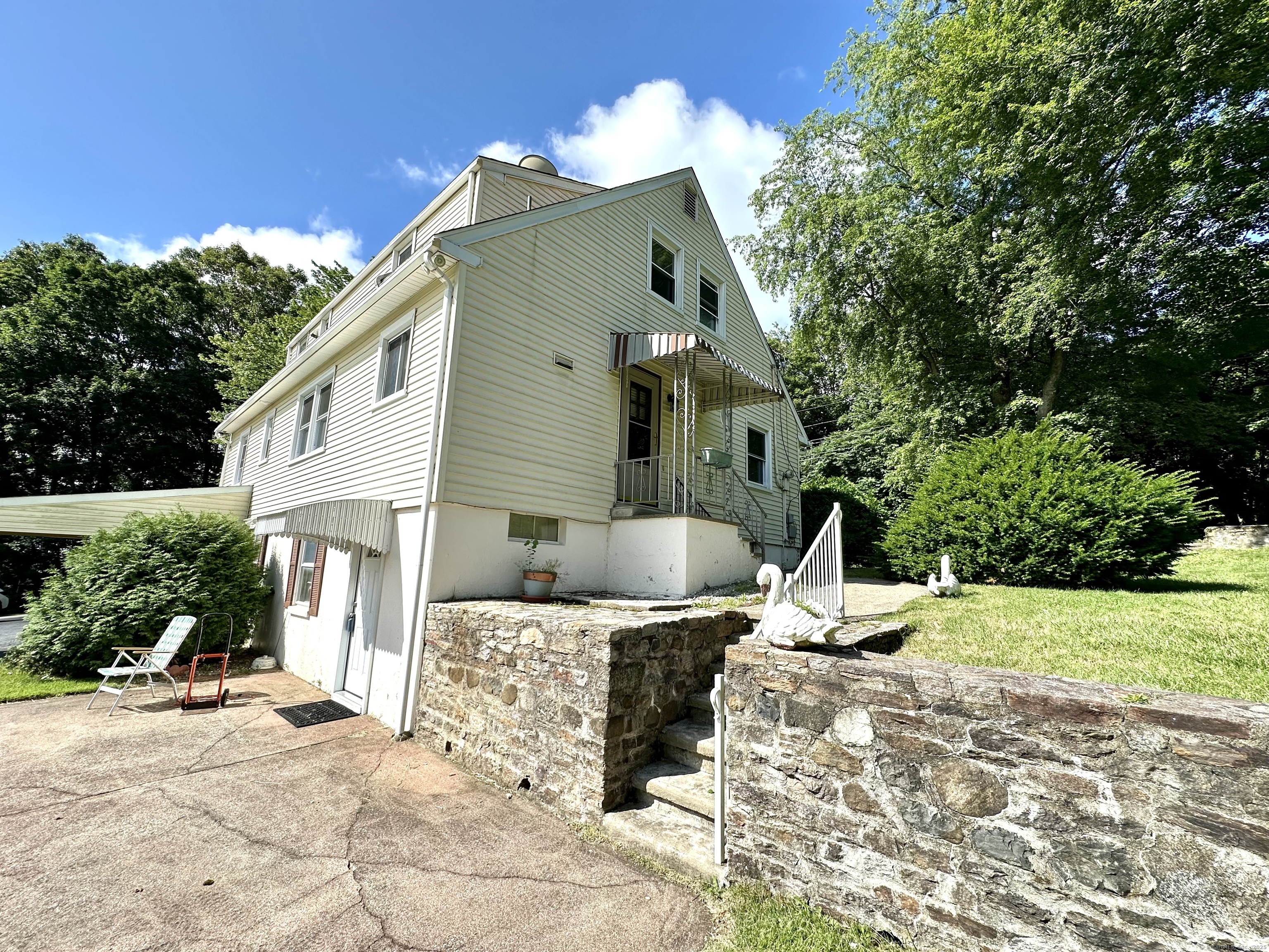 175 Coram Road