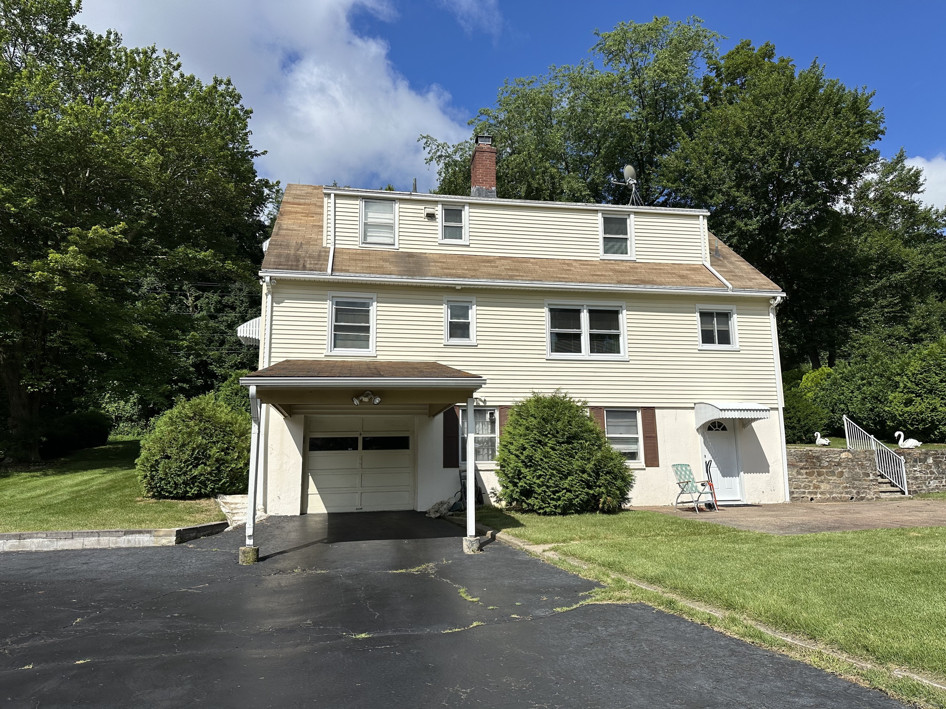 175 Coram Road