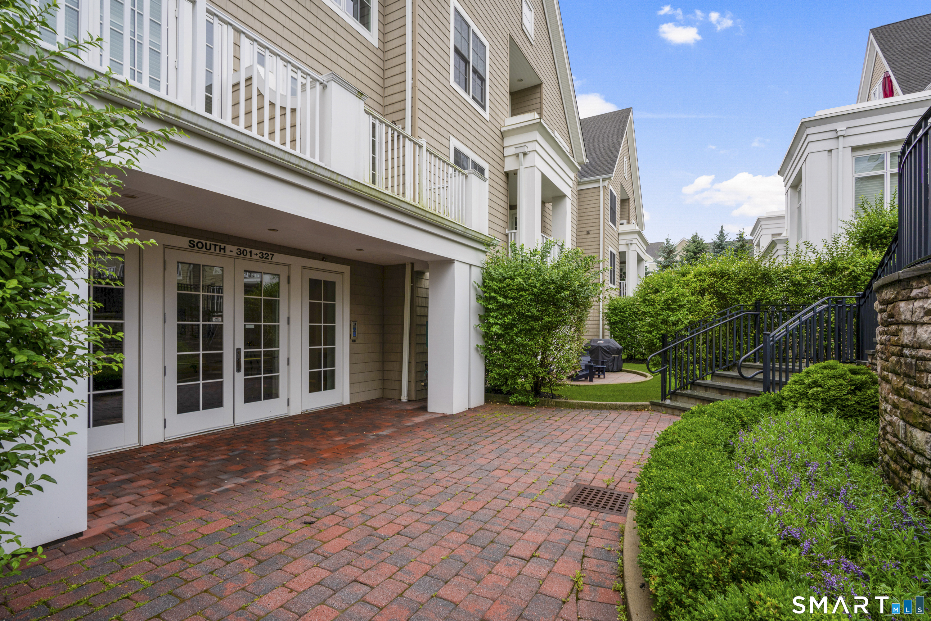 77 Havemeyer Lane 310