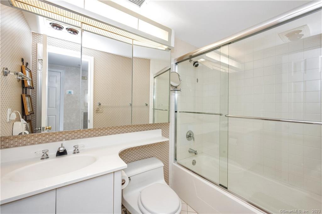 Photo 11 of 21 of 43 Harbor Drive 402 condo