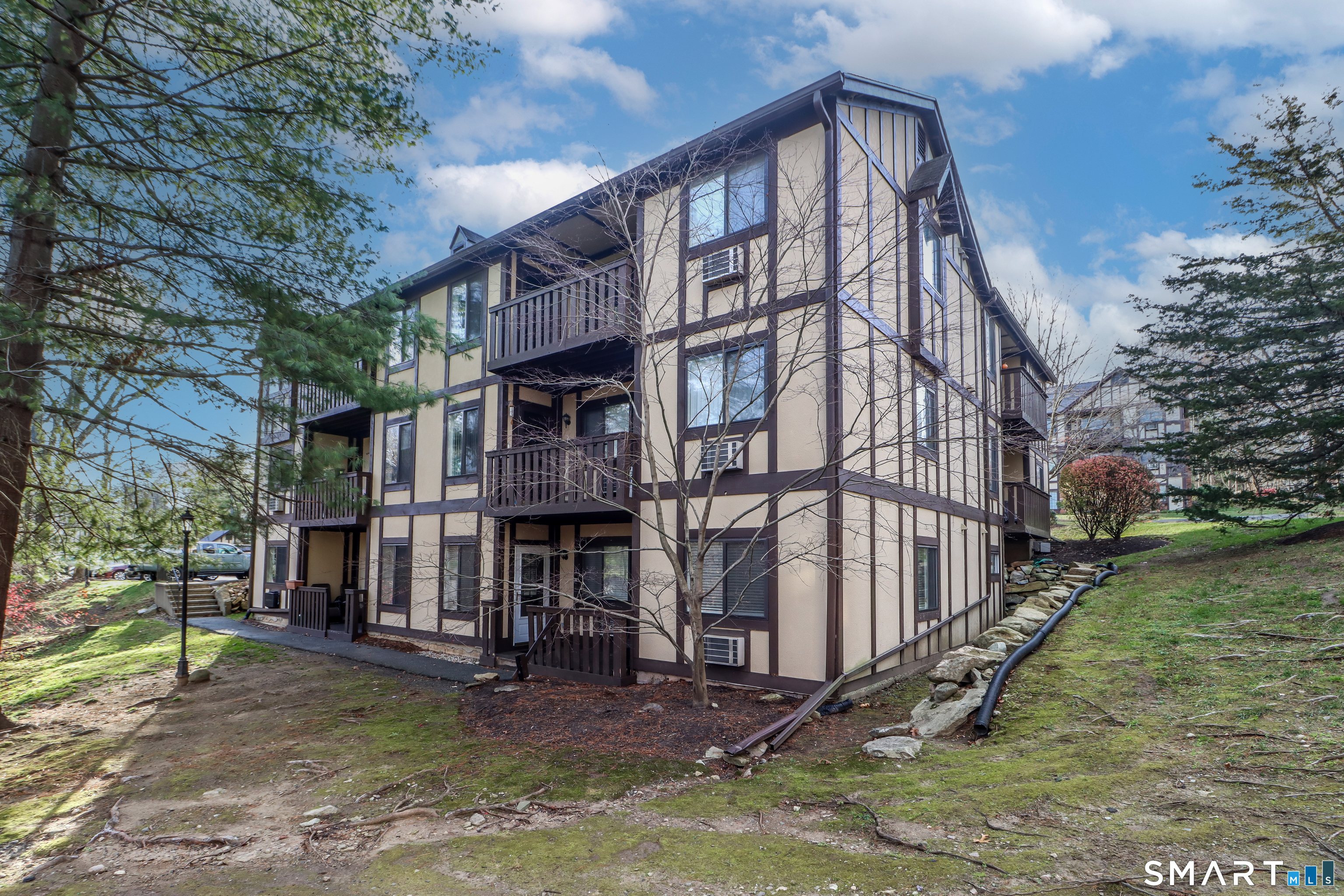 28 Rollingwood Drive 28