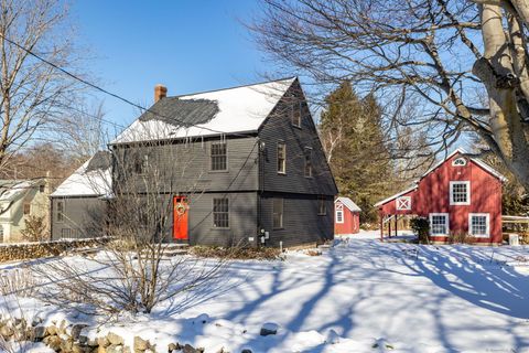 A home in Hartland