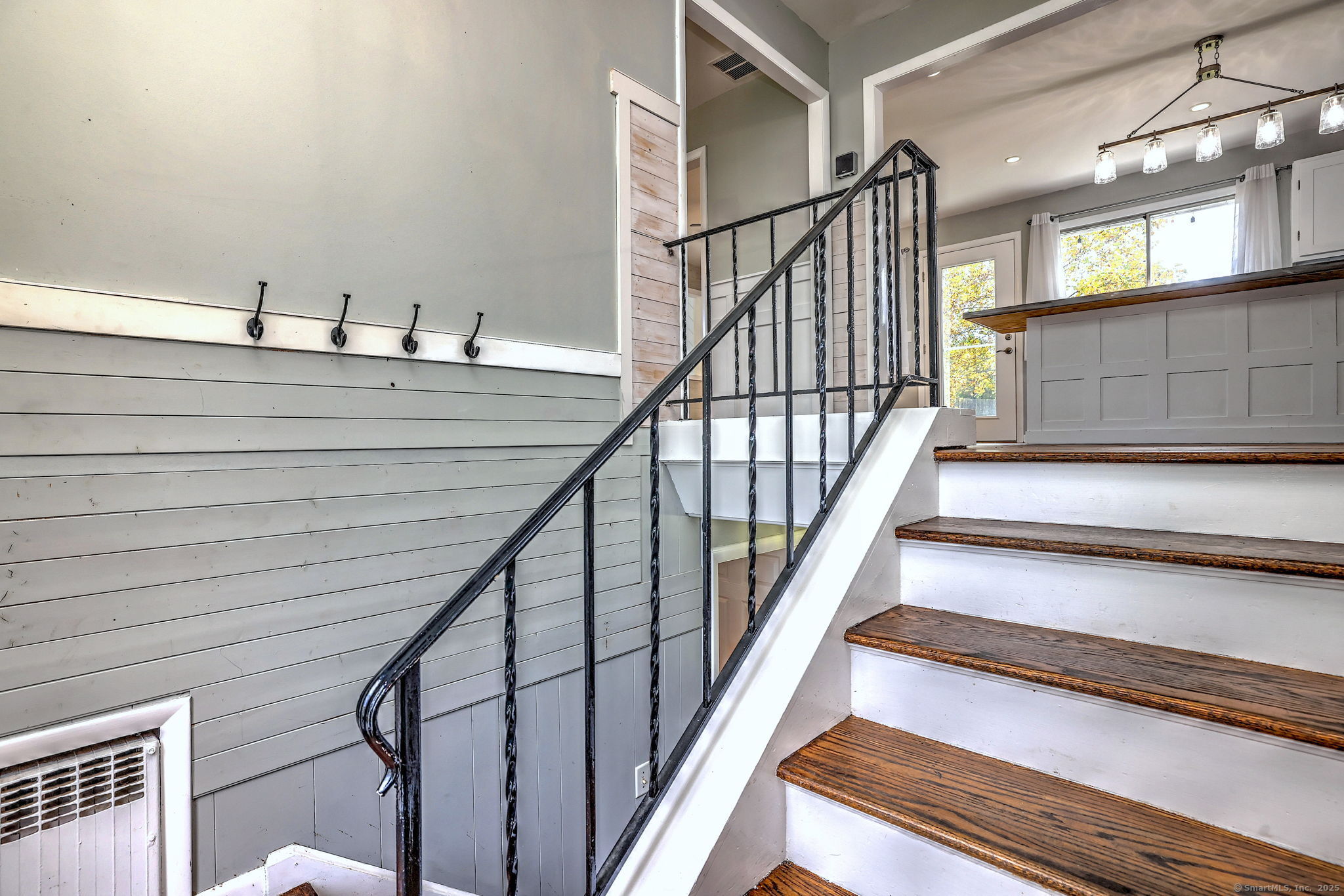 175 Twin Oaks Terrace