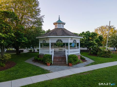 Tiny photo for 131 Beach Road #303, Fairfield, CT 06824 (MLS # 24146398)