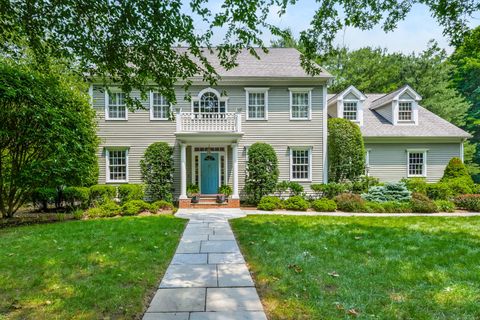 Homes For Sale - 2 Mccrea Lane<br/> Darien, CT 06820