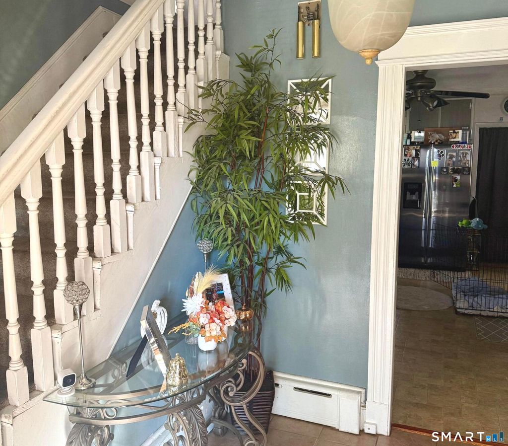 Photo of 54 Harker Avenue, Waterbury, CT 06705 (MLS # 24147608)