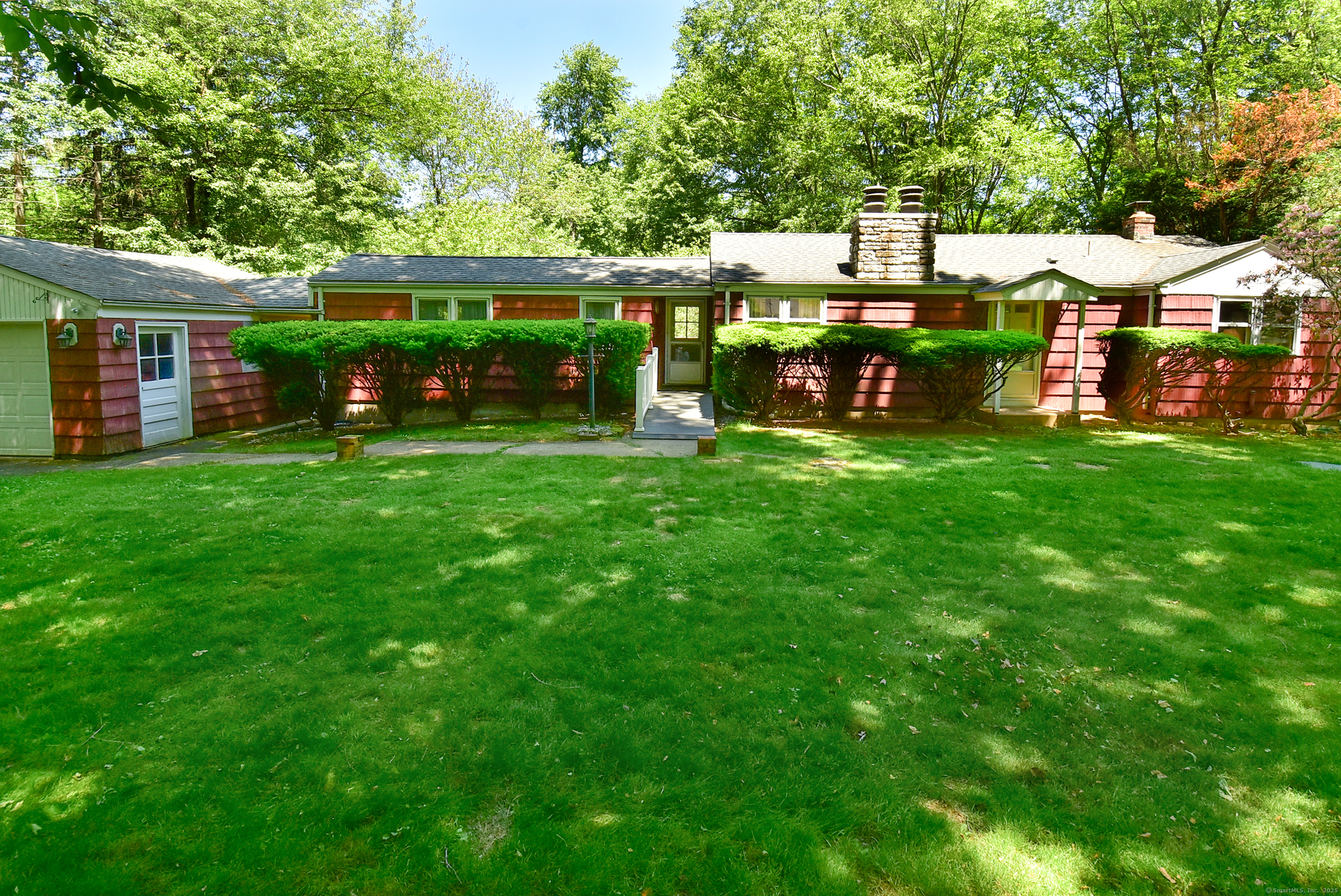 22 Cedar Swamp Road