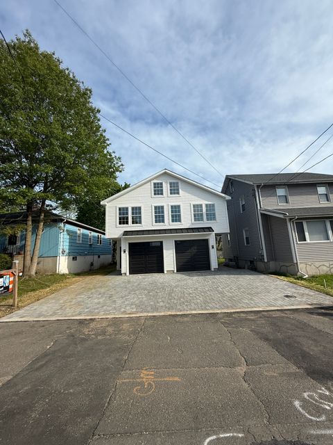 30 Manila Avenue Woodbridge CT 06525