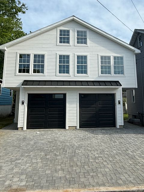 30 Manila Avenue Woodbridge CT 06525