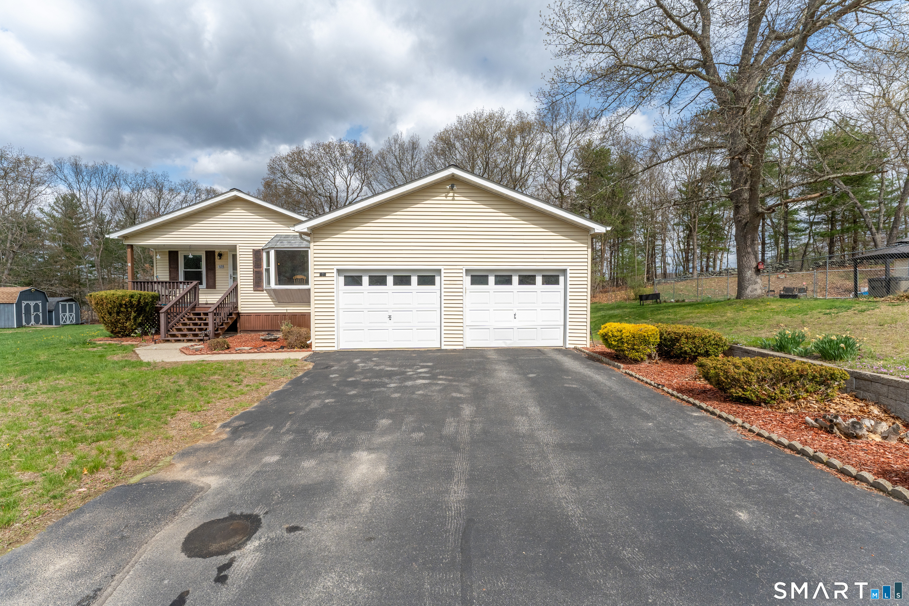 109 Colonial Road