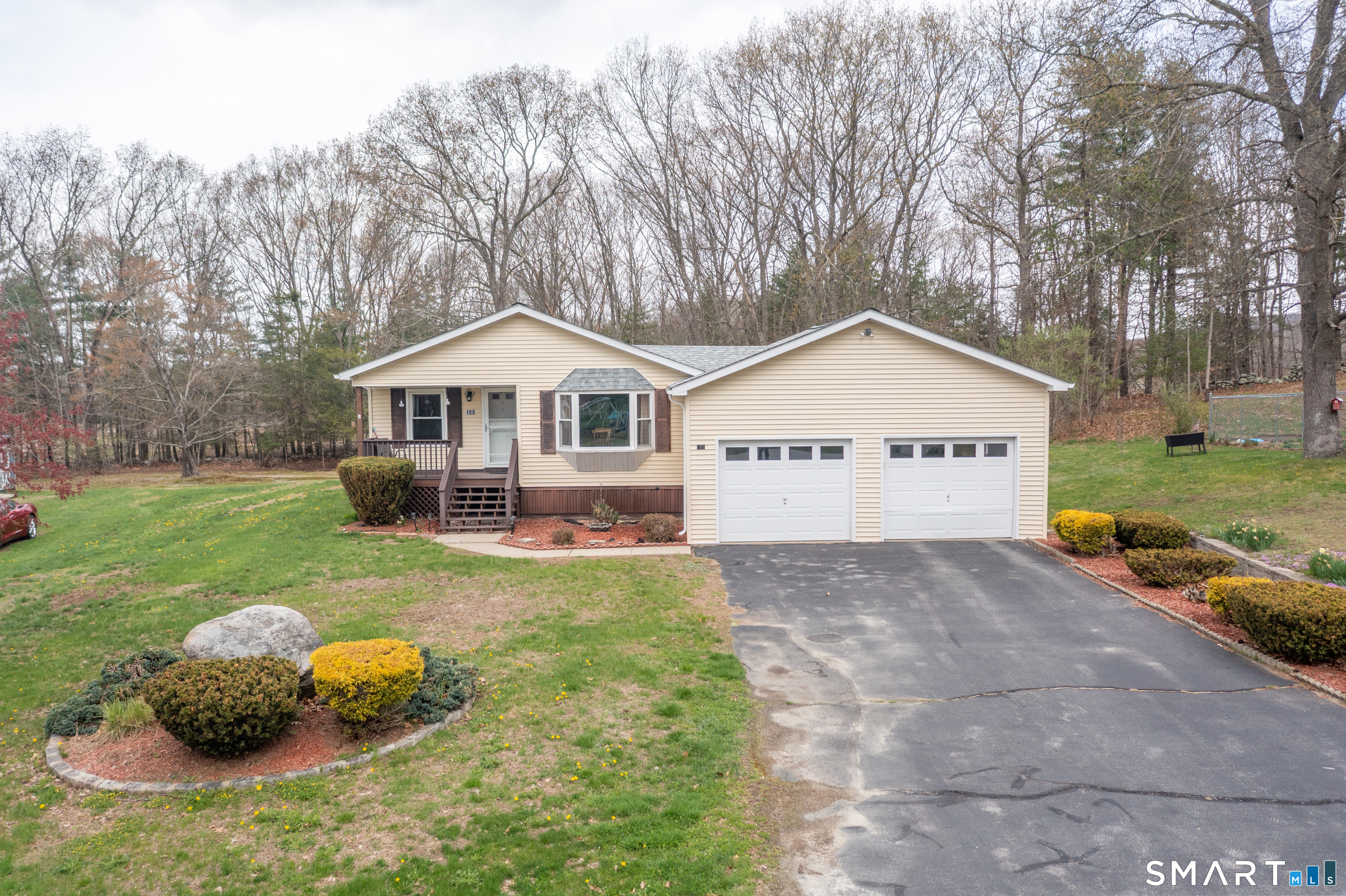 109 Colonial Road