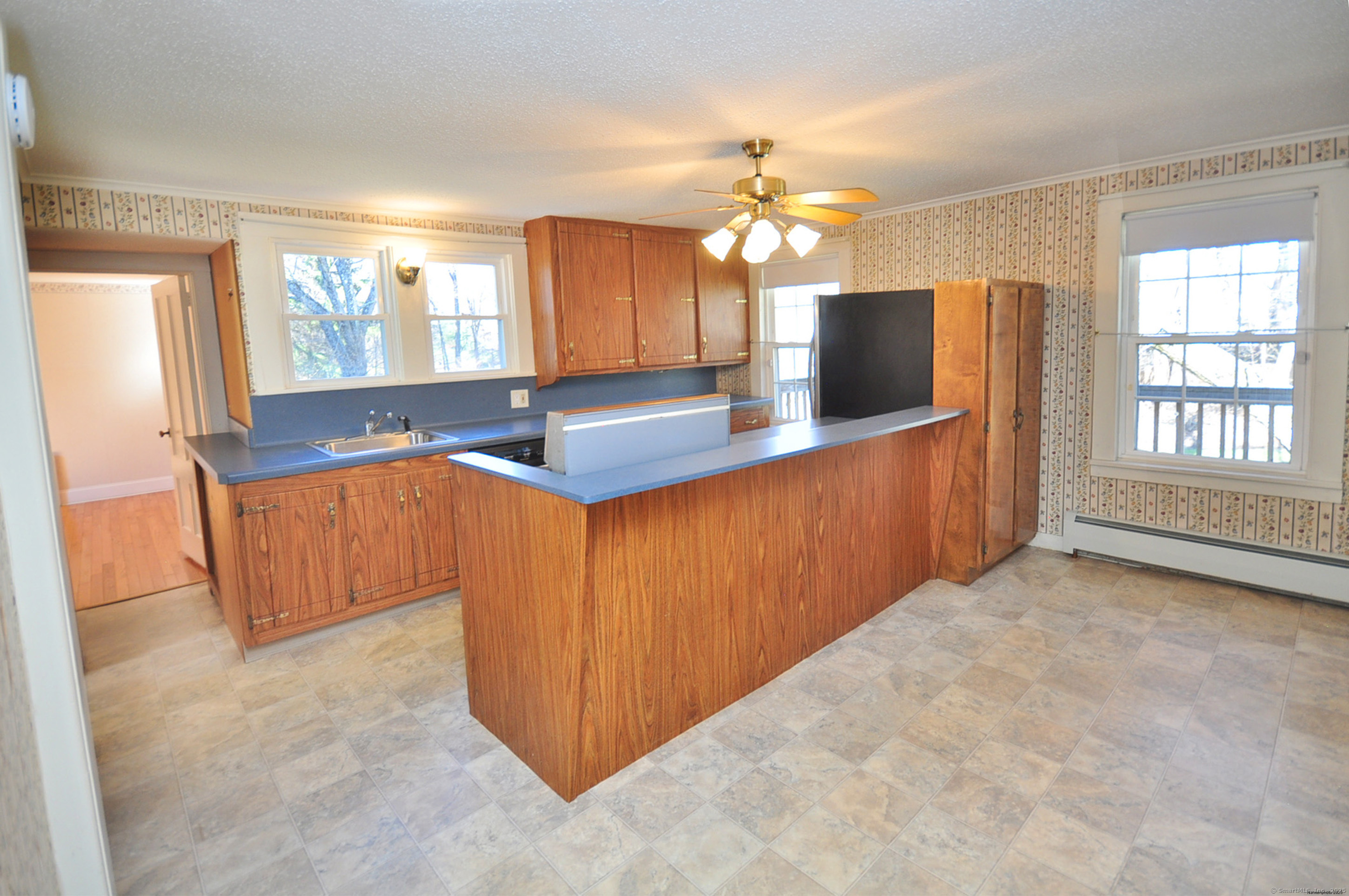240 Prospect Hill Road, Windsor, Connecticut image 9