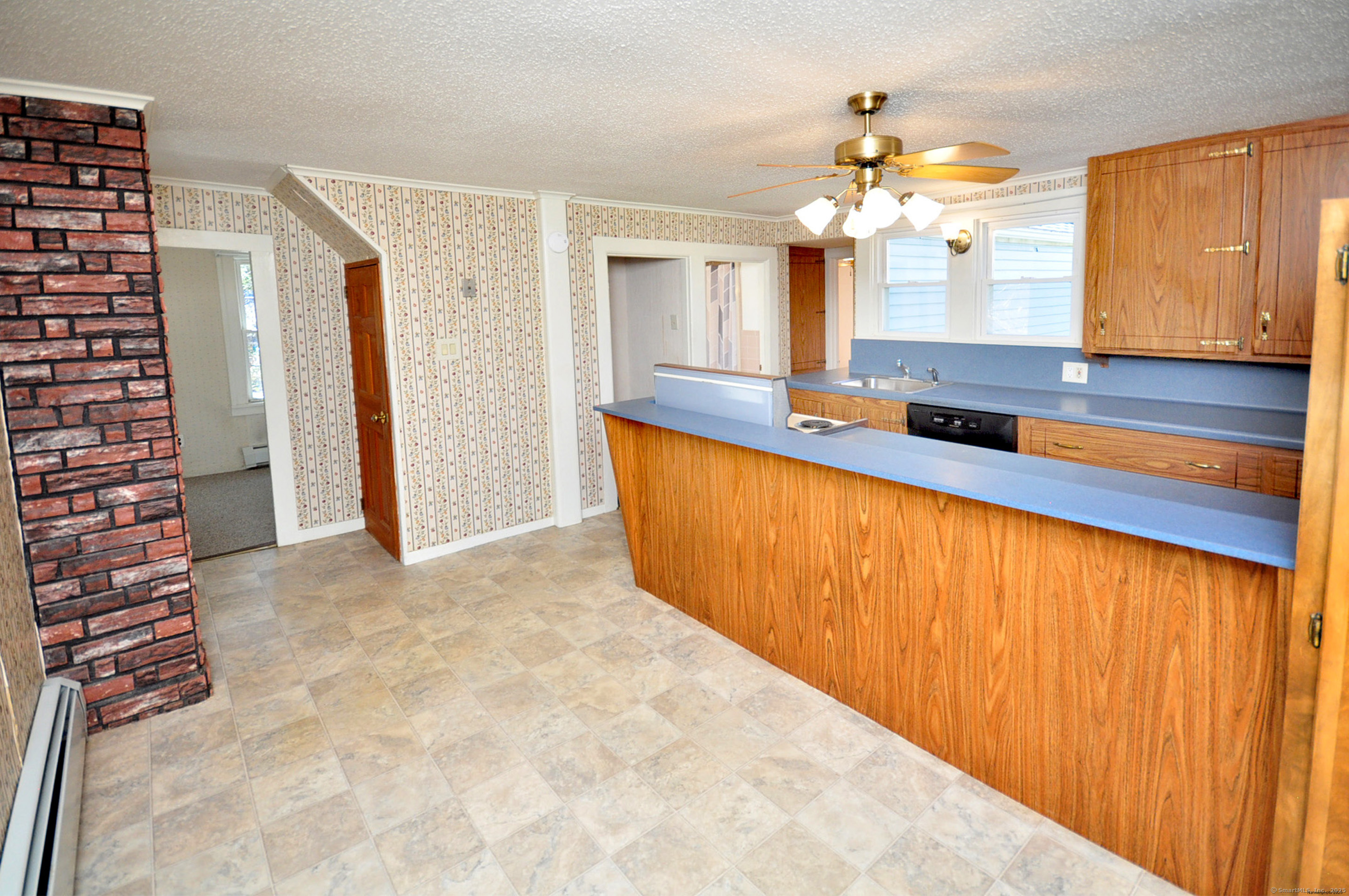 240 Prospect Hill Road, Windsor, Connecticut image 10