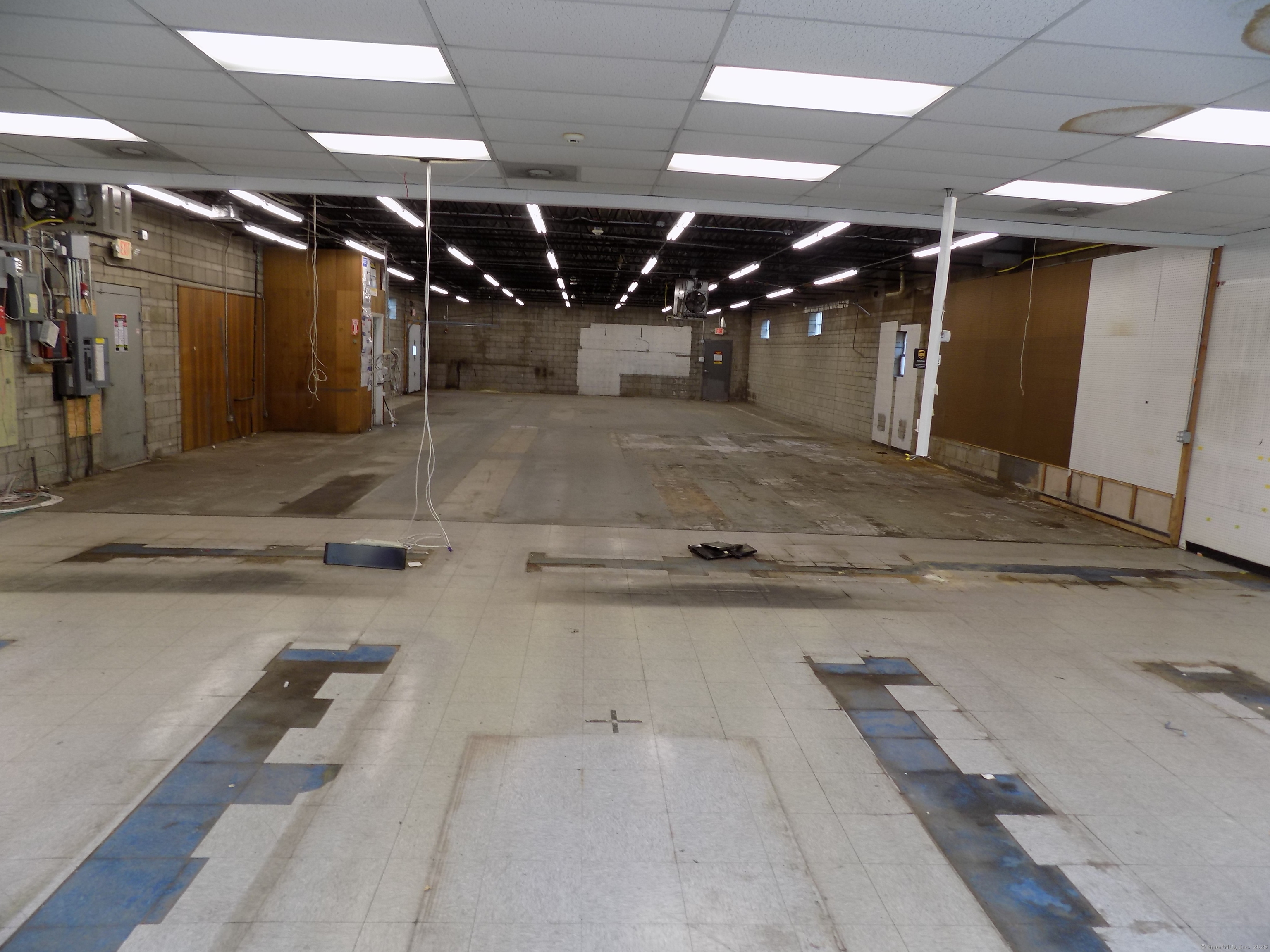 790 Farmington Avenue