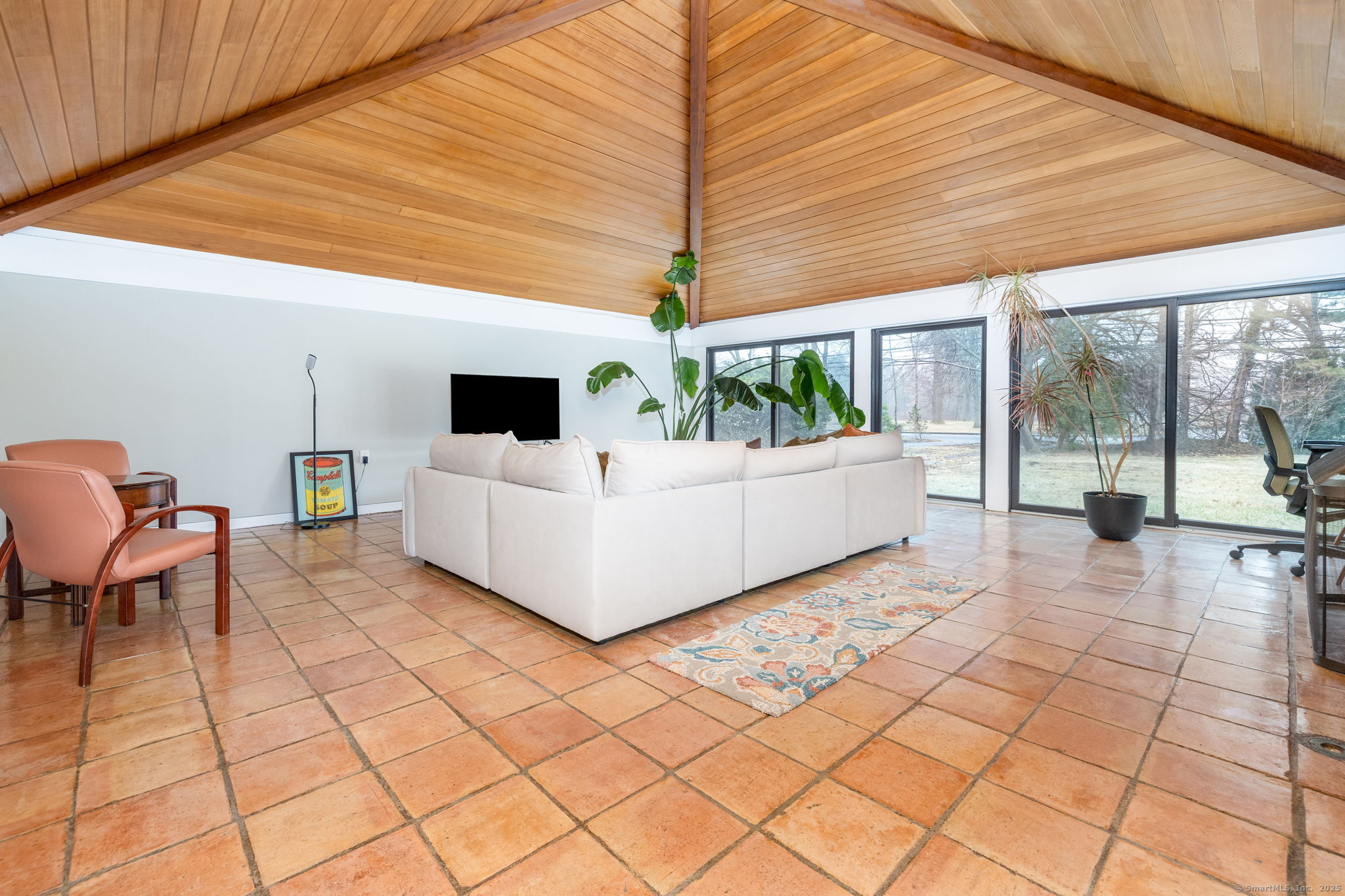 Asylum Avenue, West Hartford, Connecticut - 3 Bedrooms  
2 Bathrooms  
5 Rooms - 