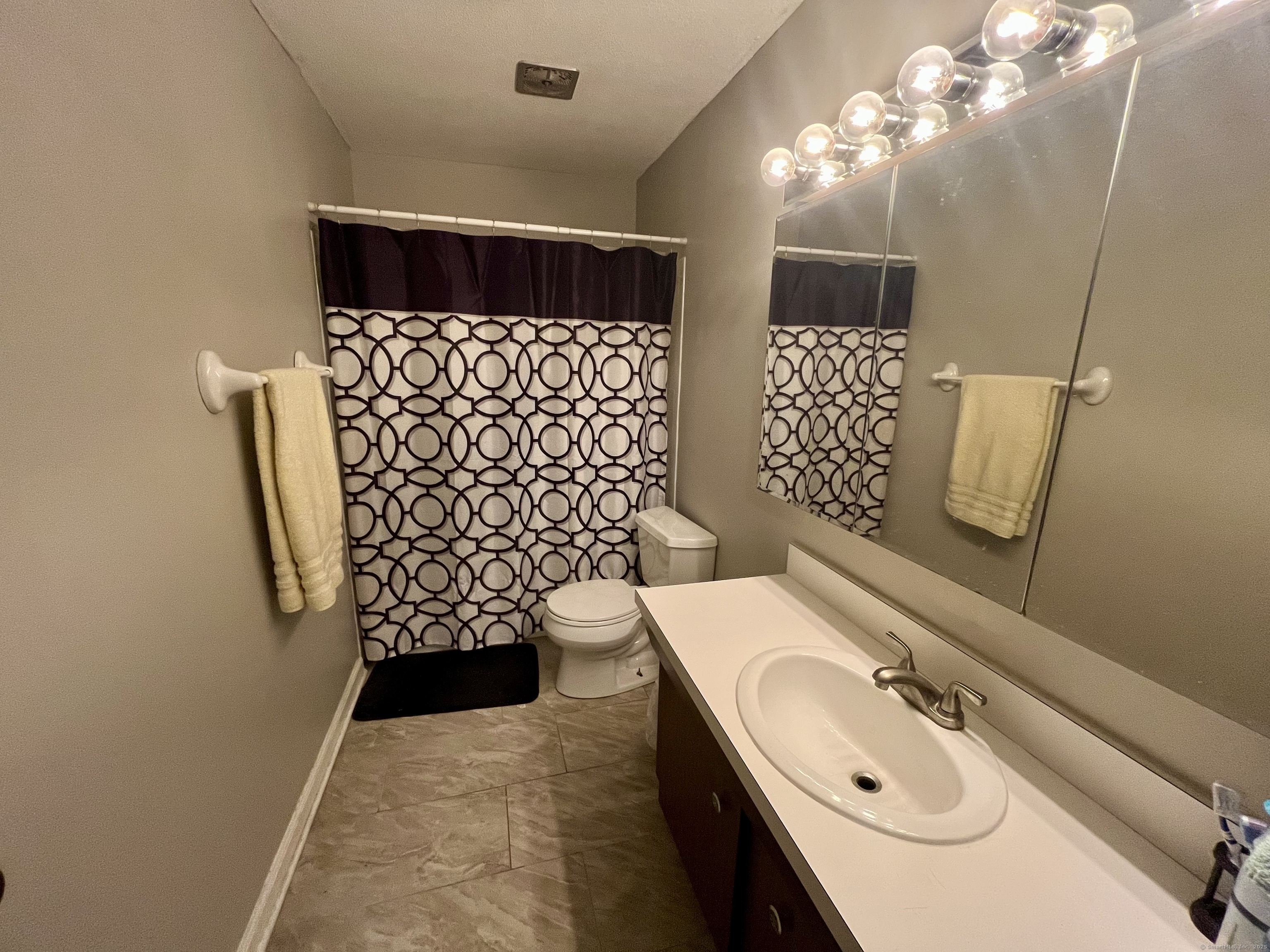 273 Brittany Farms Road #APT E, New Britain, Connecticut image 16