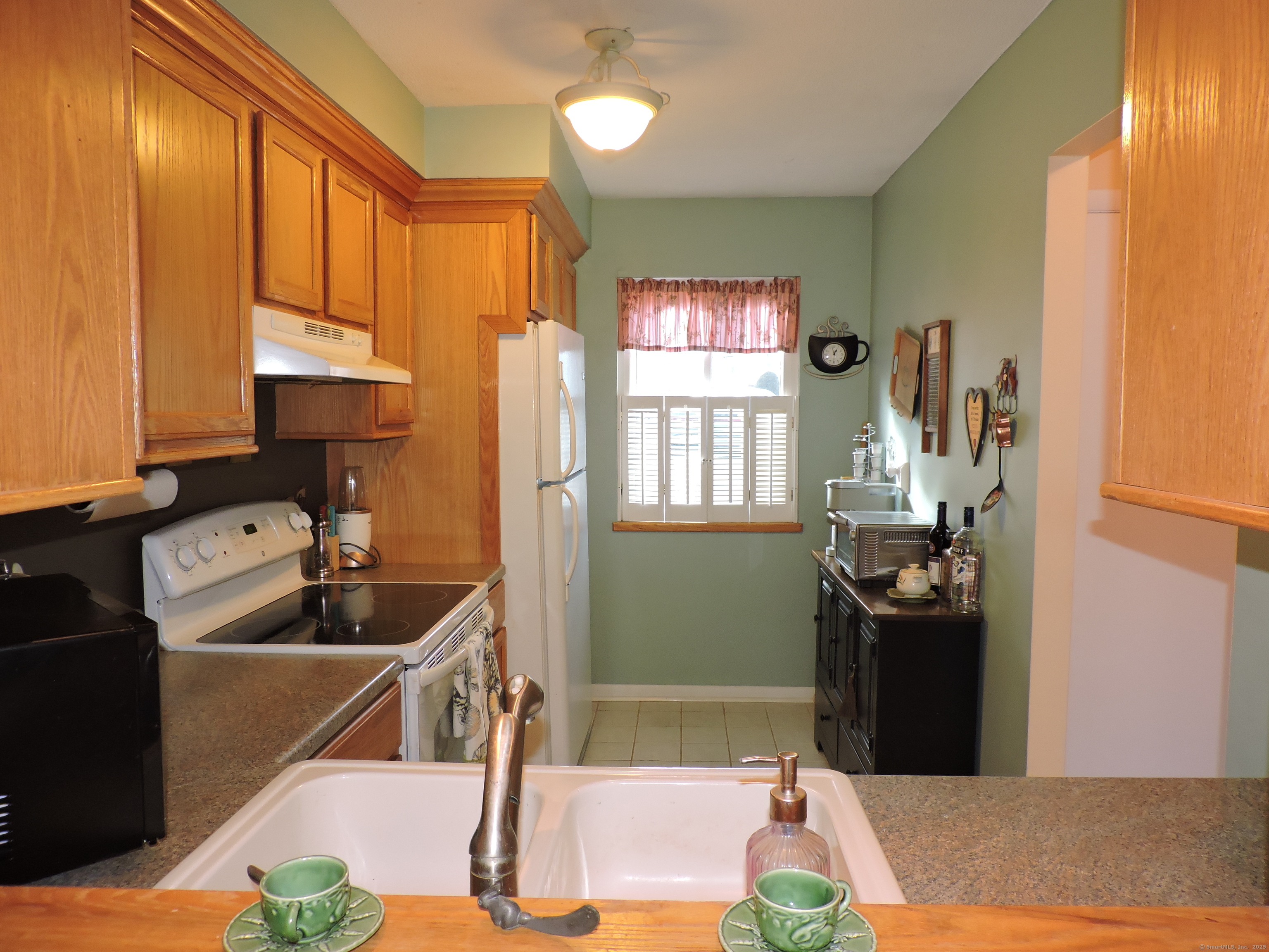 412 Main Street #APT 13, Plymouth, Connecticut image 2