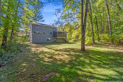 Tiny photo for 8 Roberts Road, Bloomfield, CT 06002 (MLS # 24128363)