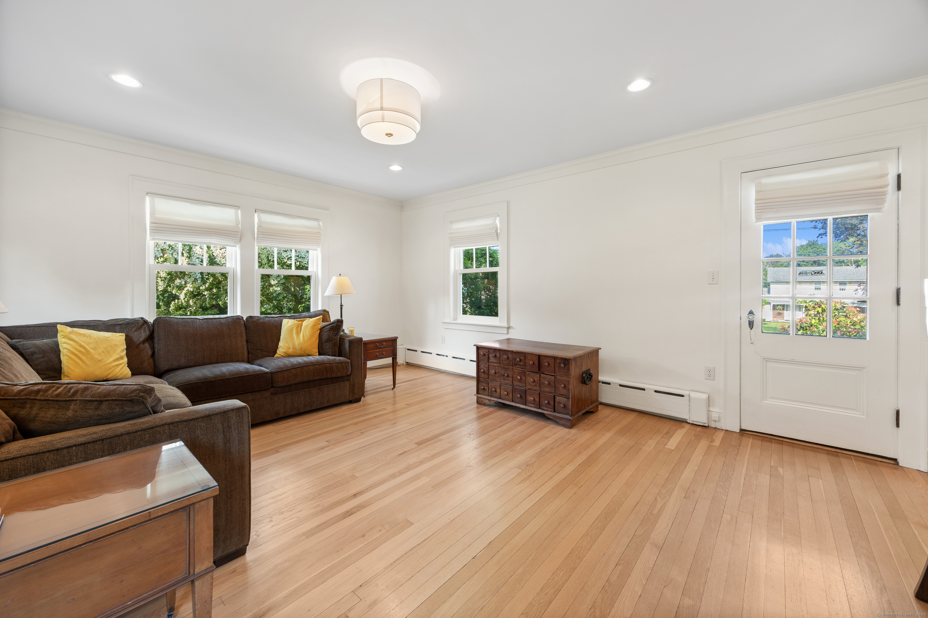 North Haven, Connecticut 06473, United States, 3 Bedrooms Bedrooms, ,2 BathroomsBathrooms,Residential,Pending,152307